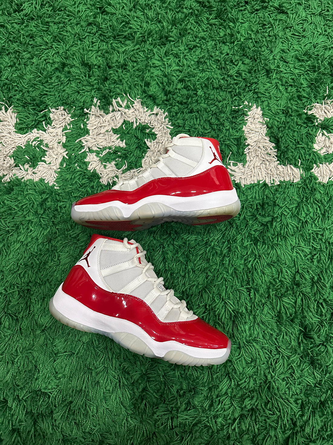 Jordan 11 Cherry (VNDS)