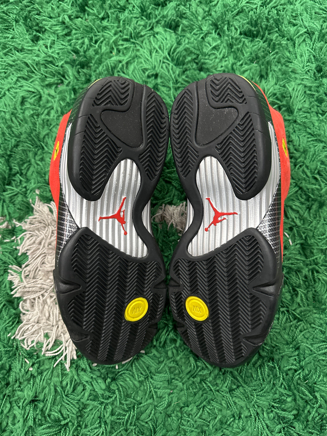 Jordan 14 Ferrari (VNDS)