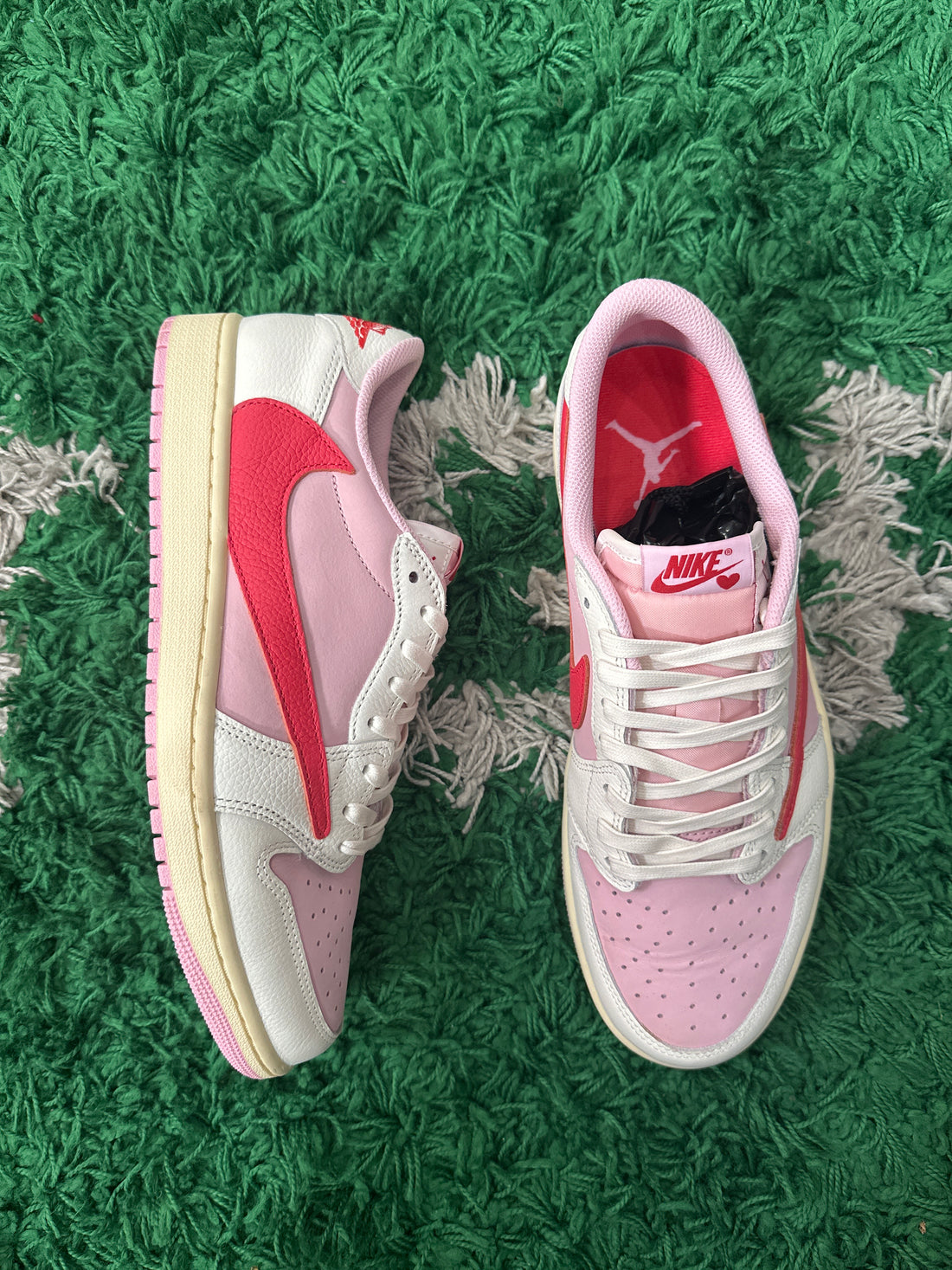 Travis Scott x Jordan 1 Low Tropical Pink (VNDS)