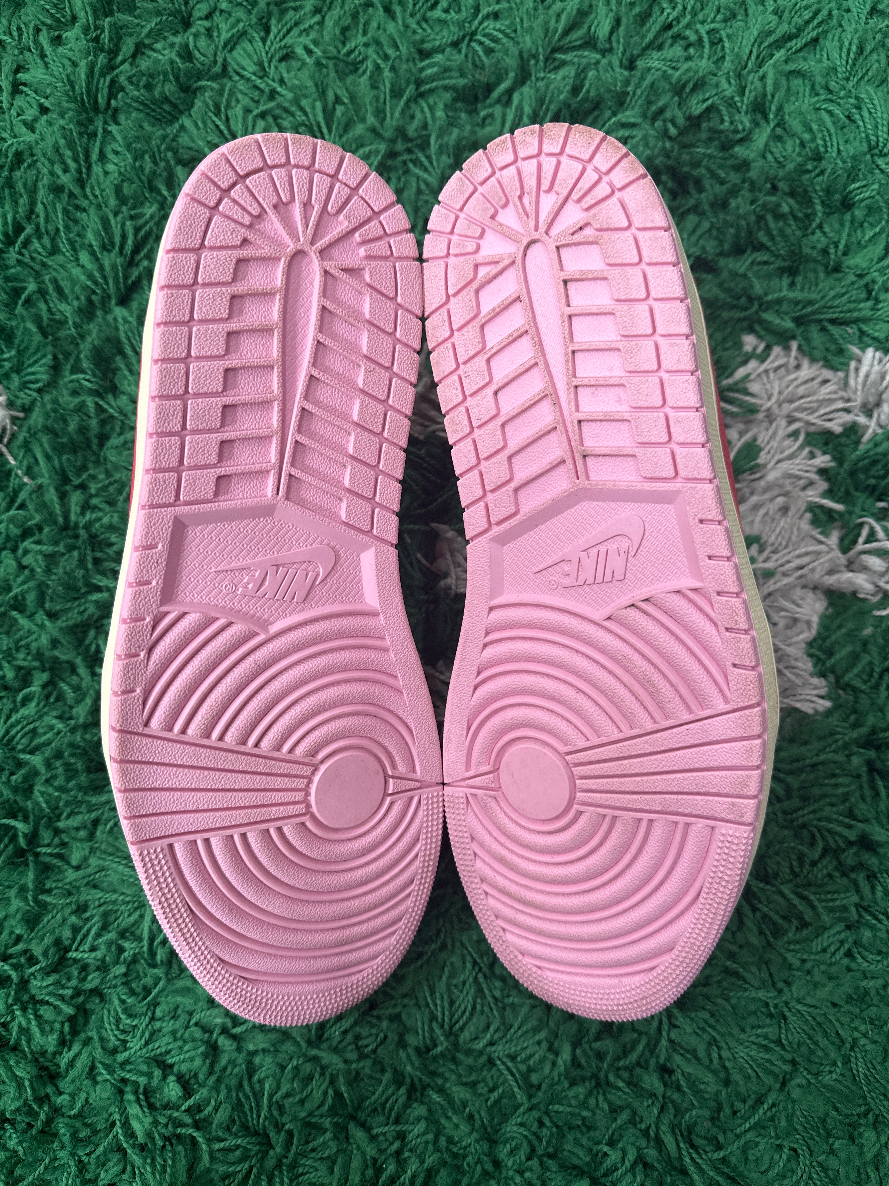 Travis Scott x Jordan 1 Low Tropical Pink (VNDS)