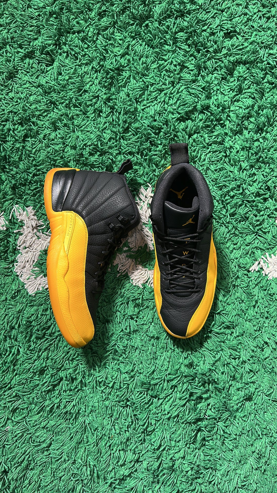 Jordan 12 Black University Gold (Preowned)
