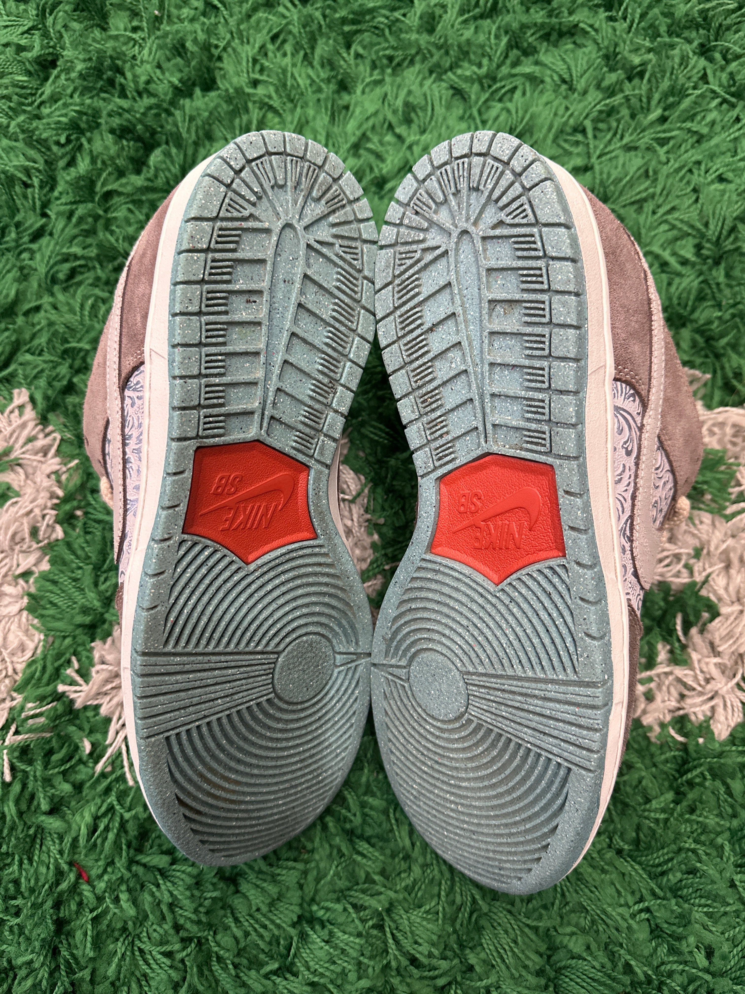 Nike SB Dunk Low Big Money Savings (VNDS)