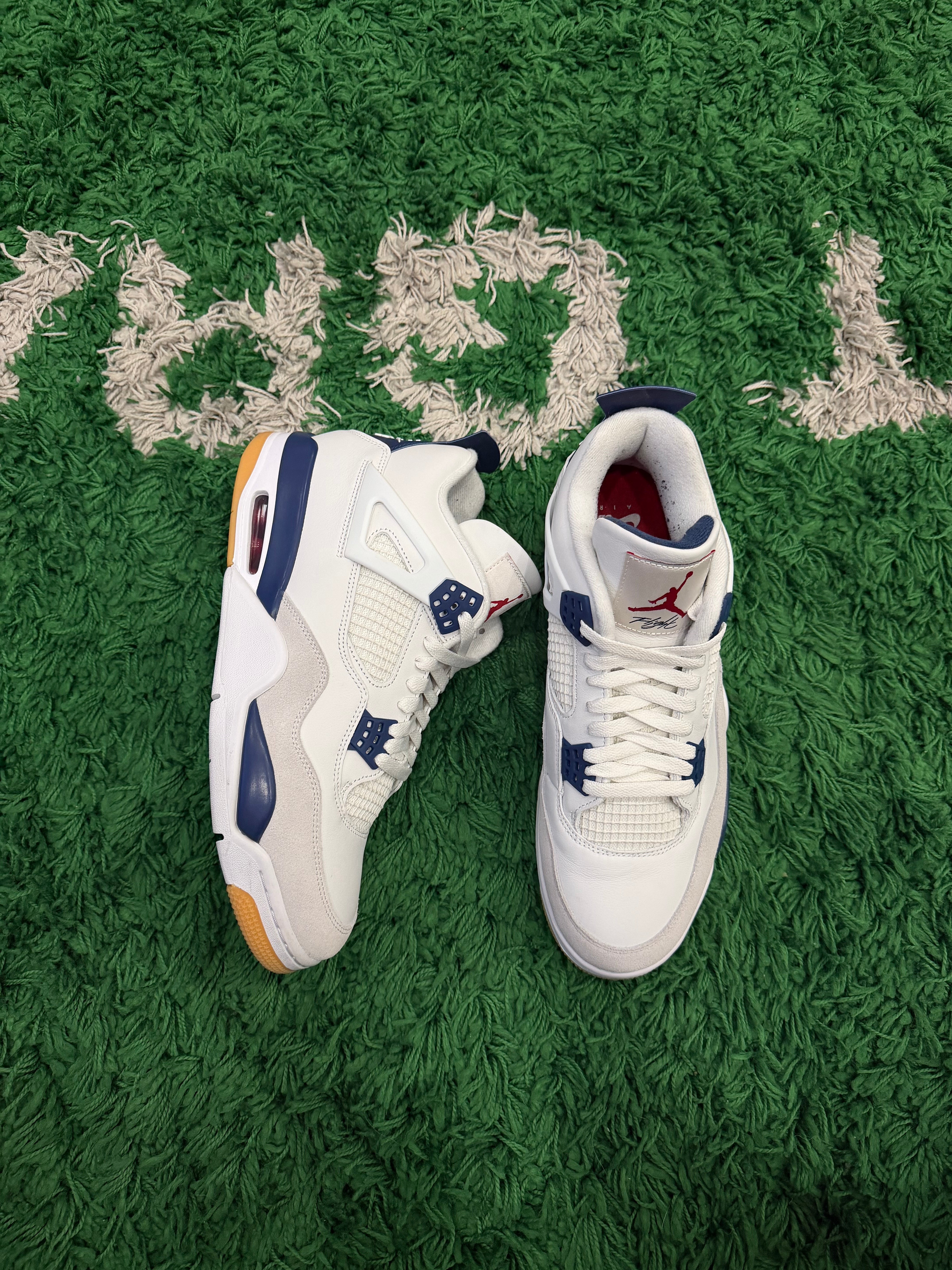 Jordan 4 SB Navy (VNDS)