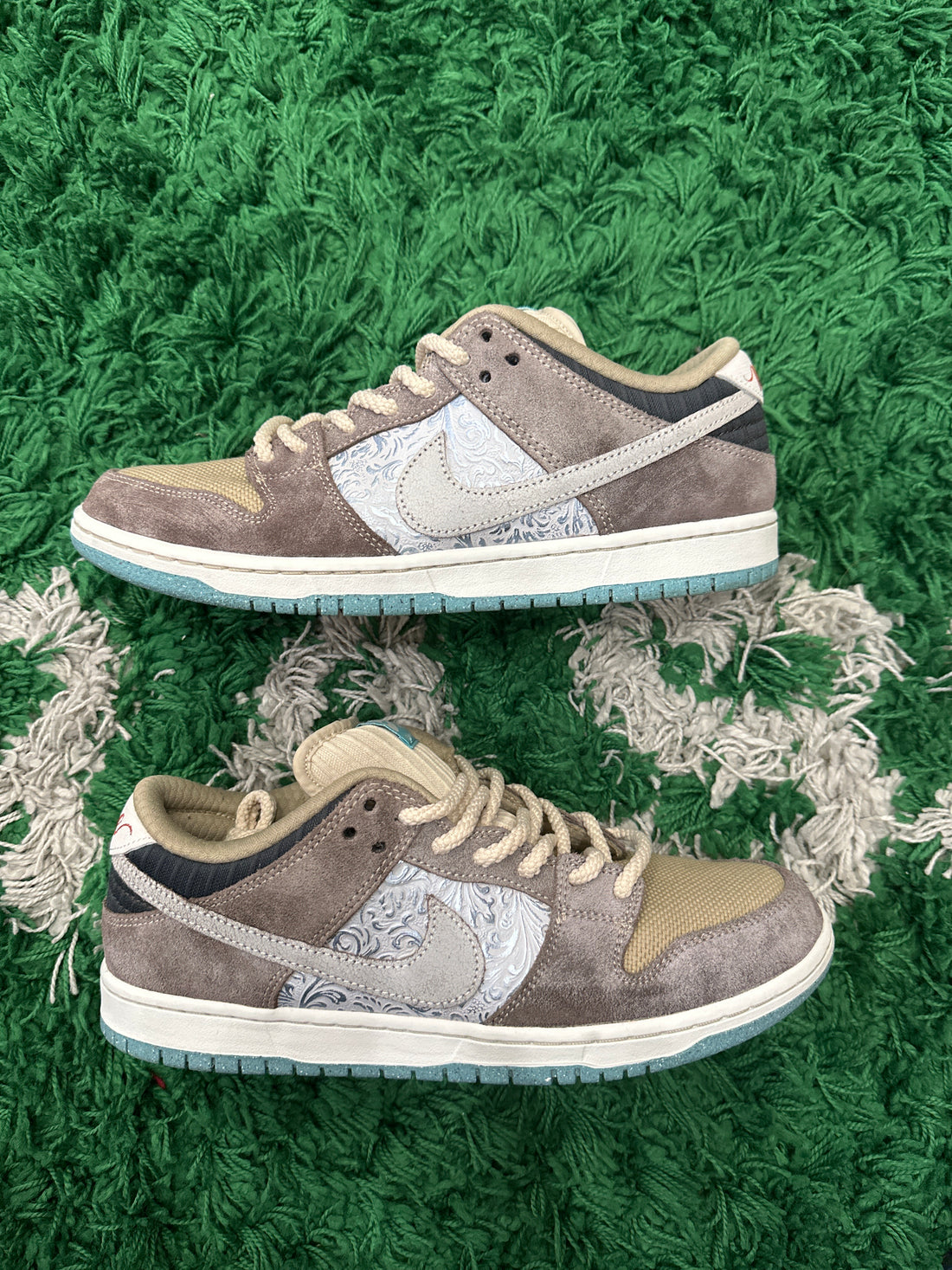 Nike SB Dunk Low Big Money Savings (VNDS)