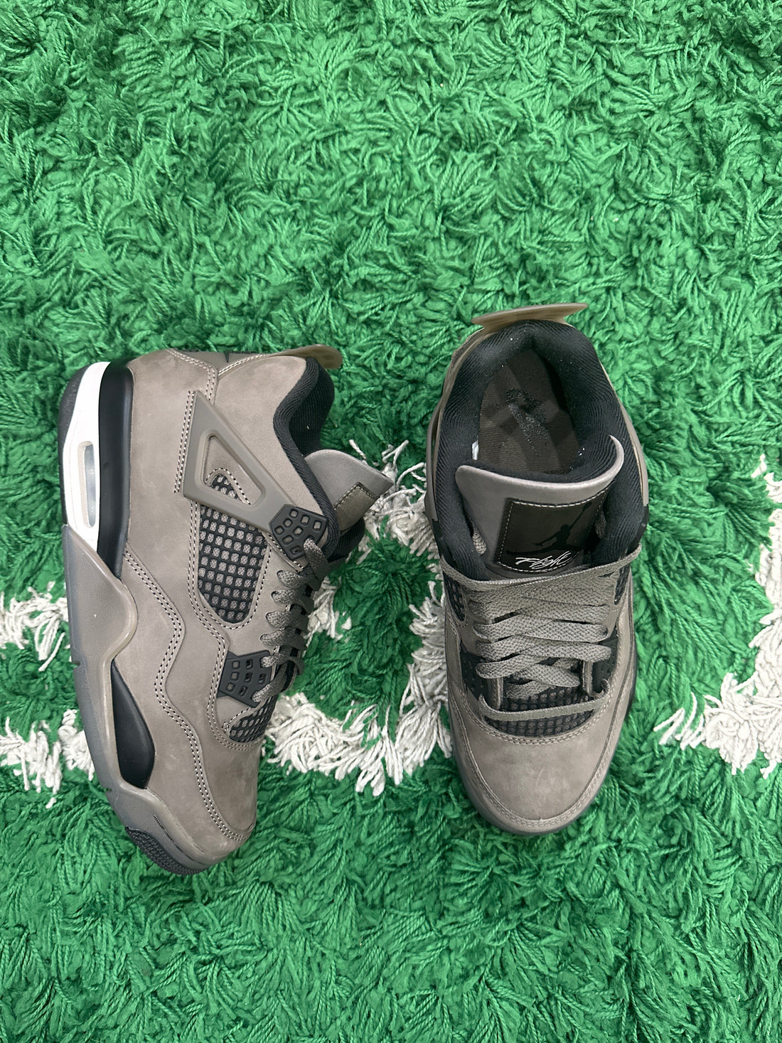 Jordan 4 Cavestone (VNDS)