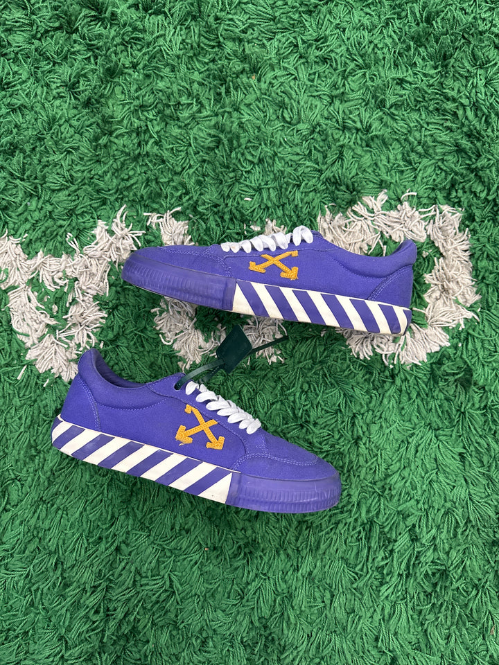 Off-white vulcanized skate low