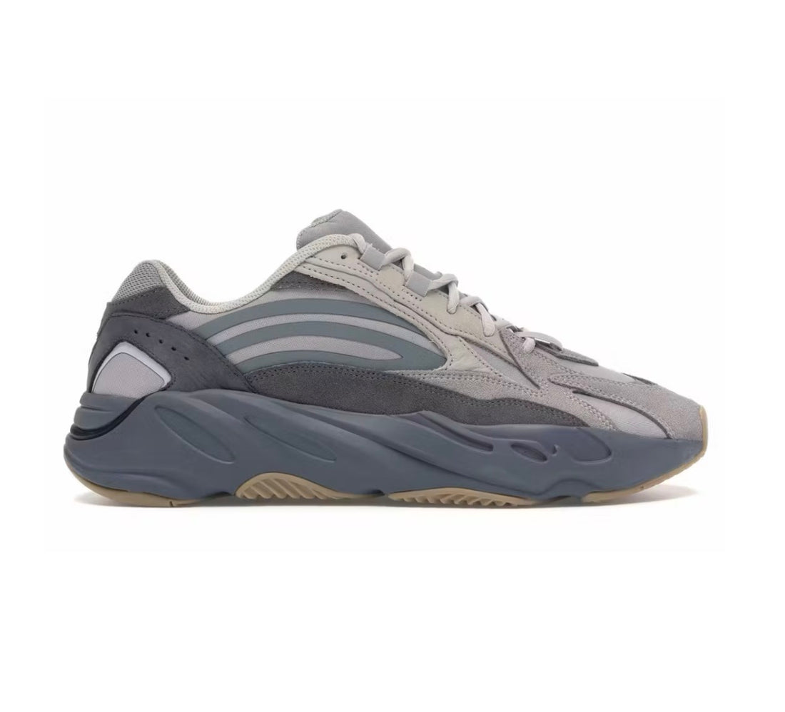 Yeezy 700 Tephra
