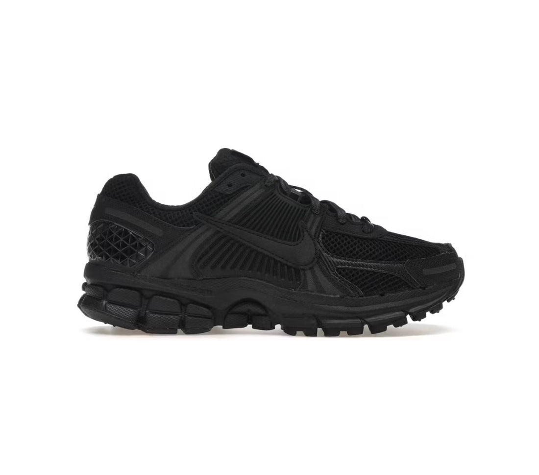 Nike Vomero 5 Zoom Triple Black