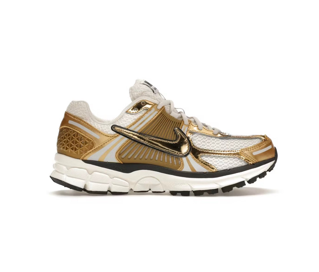 Nike Vomero 5 Metallic Gold