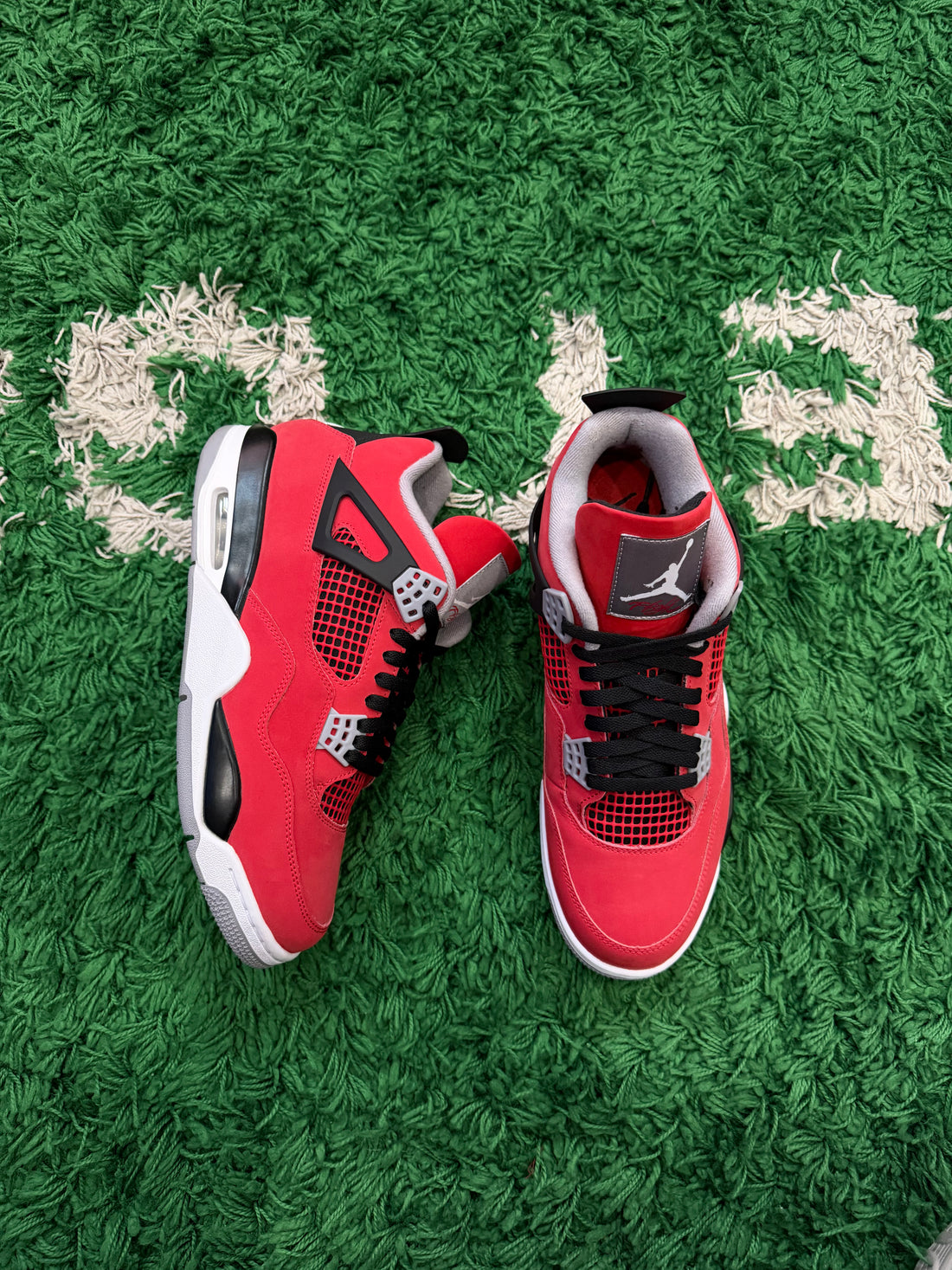 Jordan 4 Toro Bravo (VNDS)
