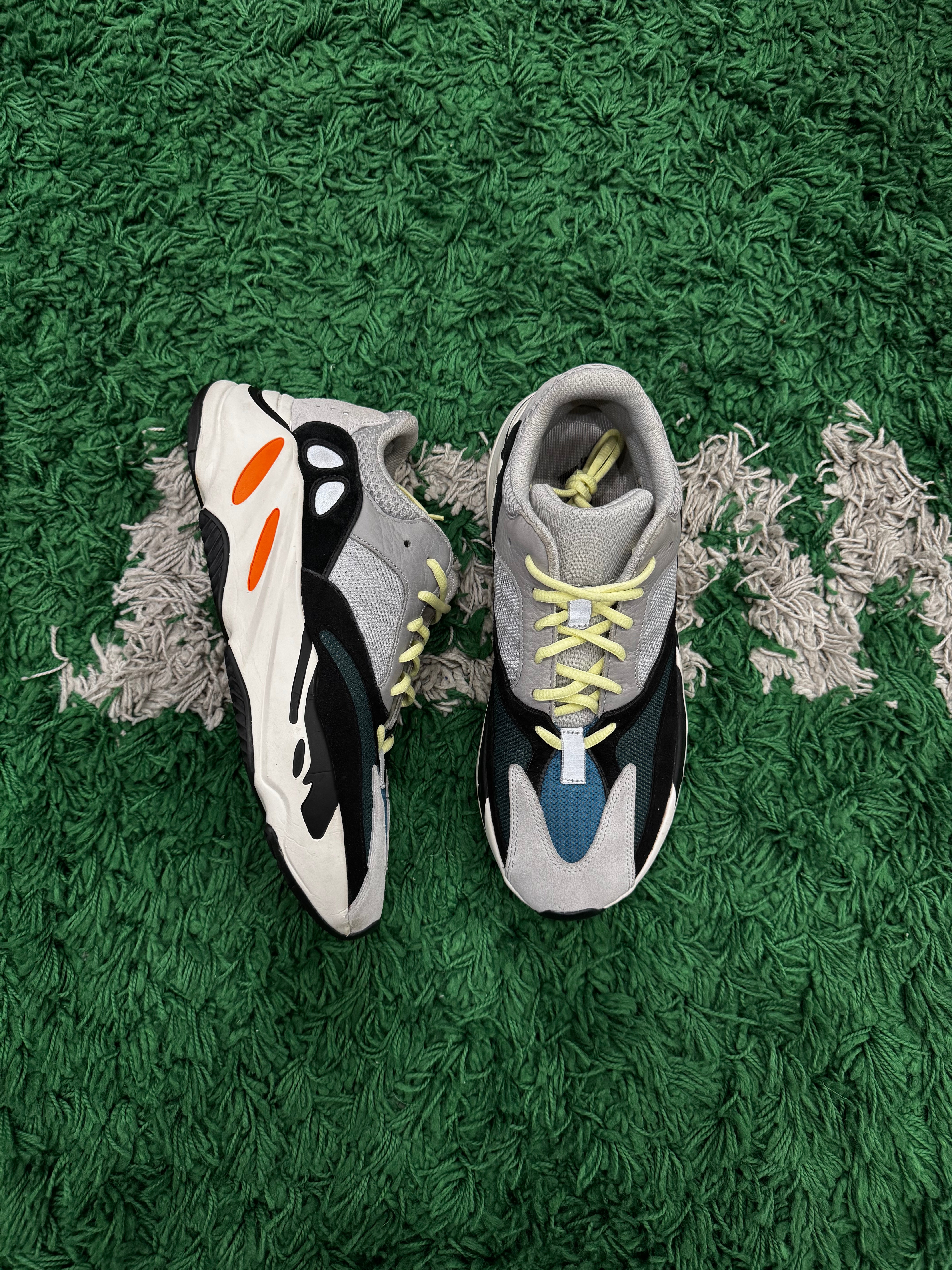 Yeezy 700 Waverunner (NDS)