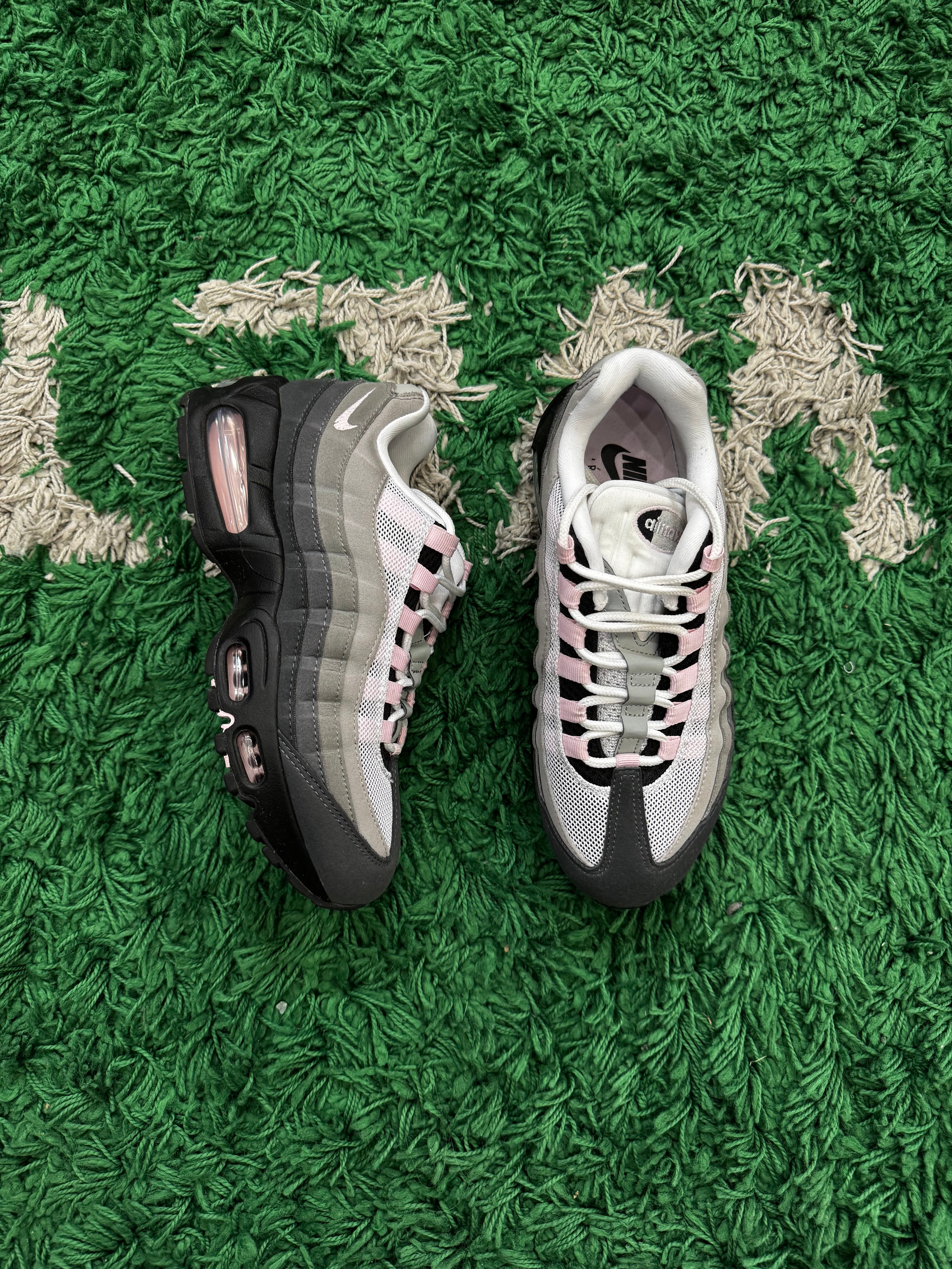 Nike Air Max 95 OG Big Bubble Pink Foam (worn once)