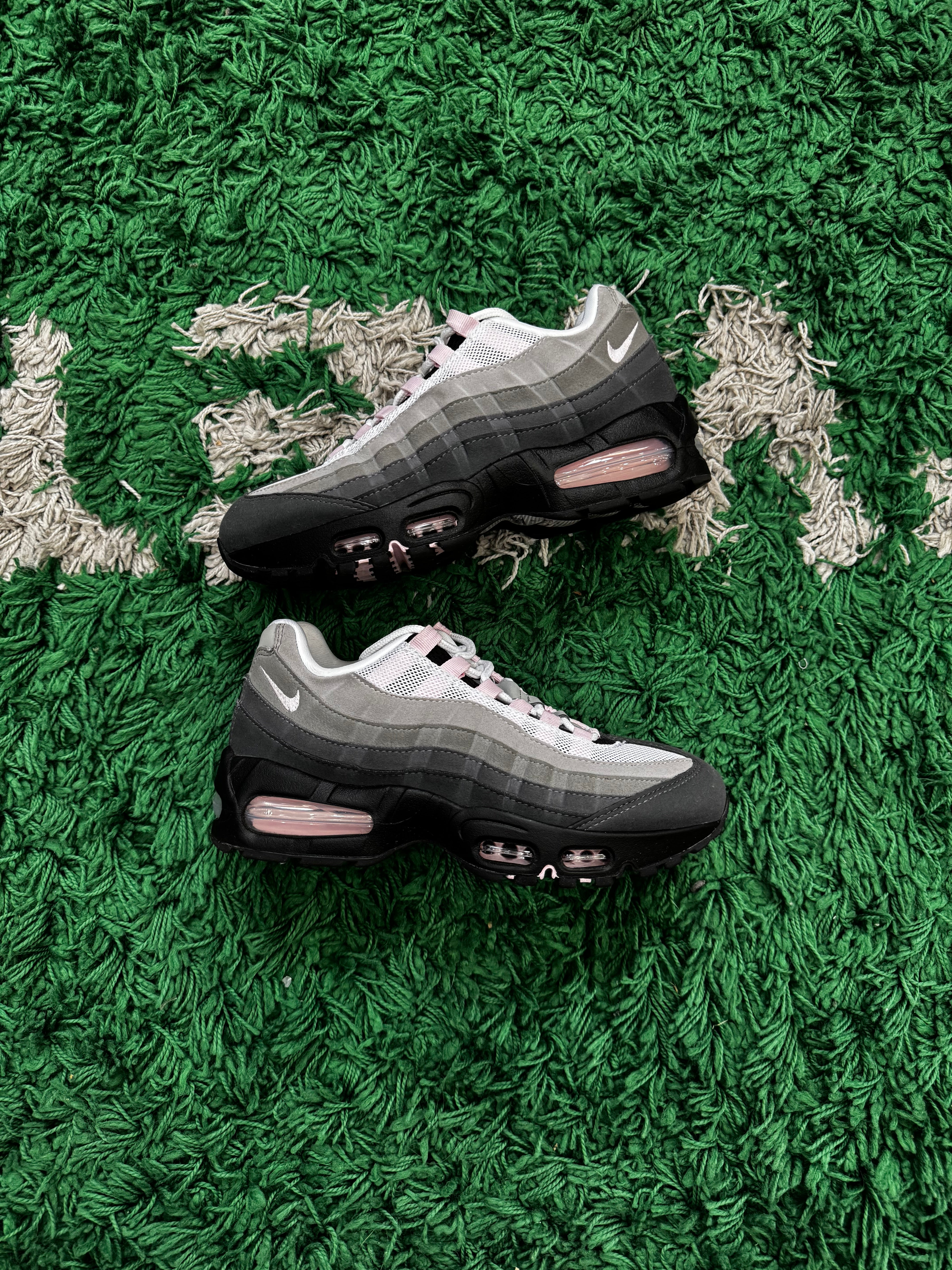 Nike Air Max 95 OG Big Bubble Pink Foam (worn once)