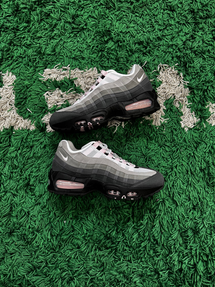 Nike Air Max 95 OG Big Bubble Pink Foam (worn once)