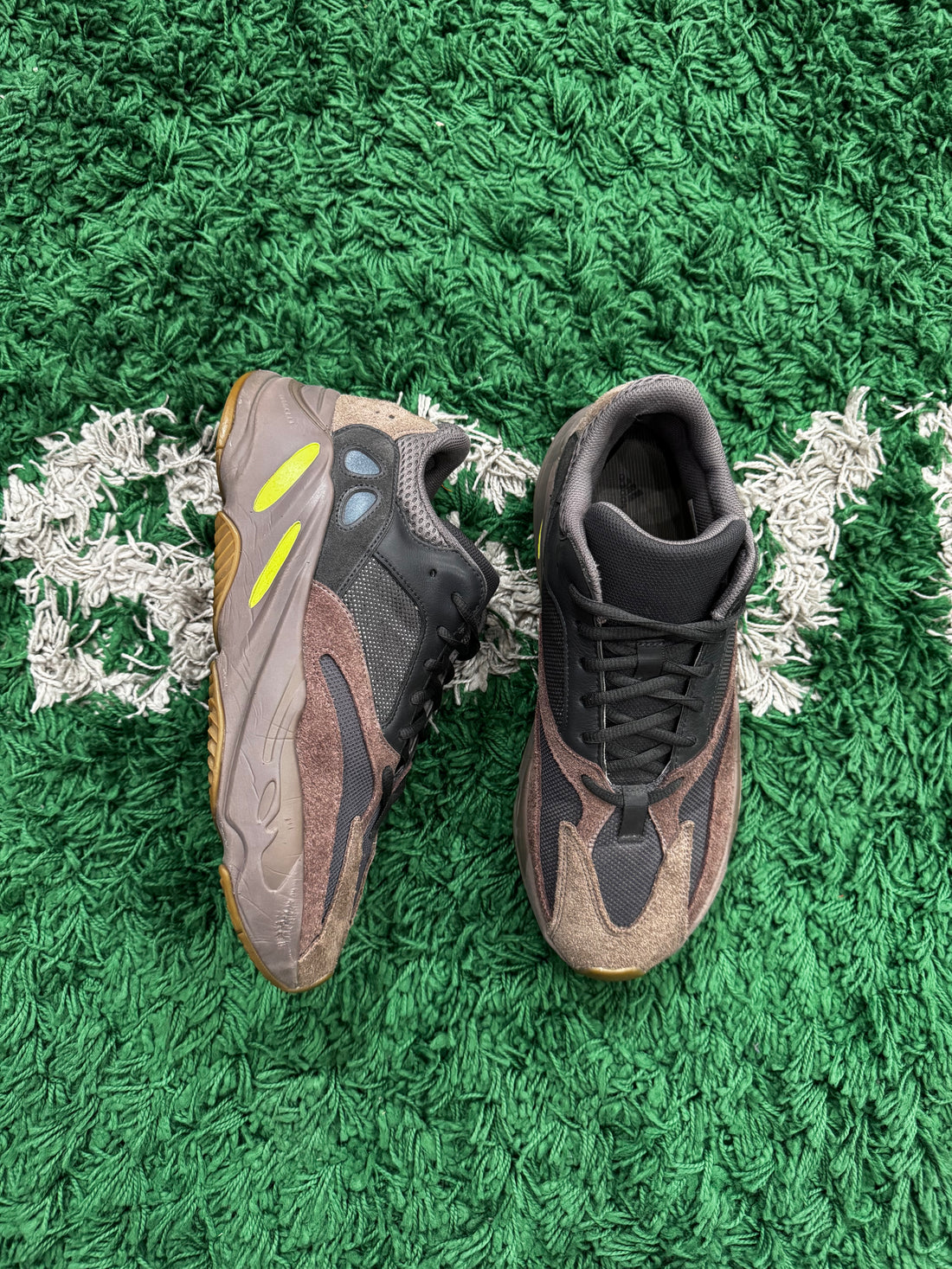 Yeezy 700 Mauve (VNDS)