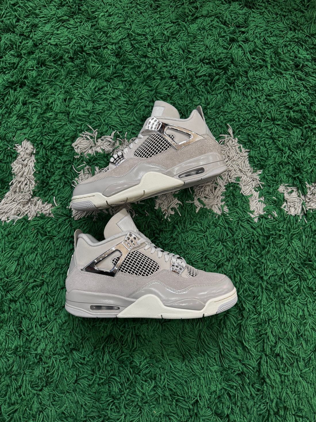 Jordan 4 Frozen Moments (VNDS)
