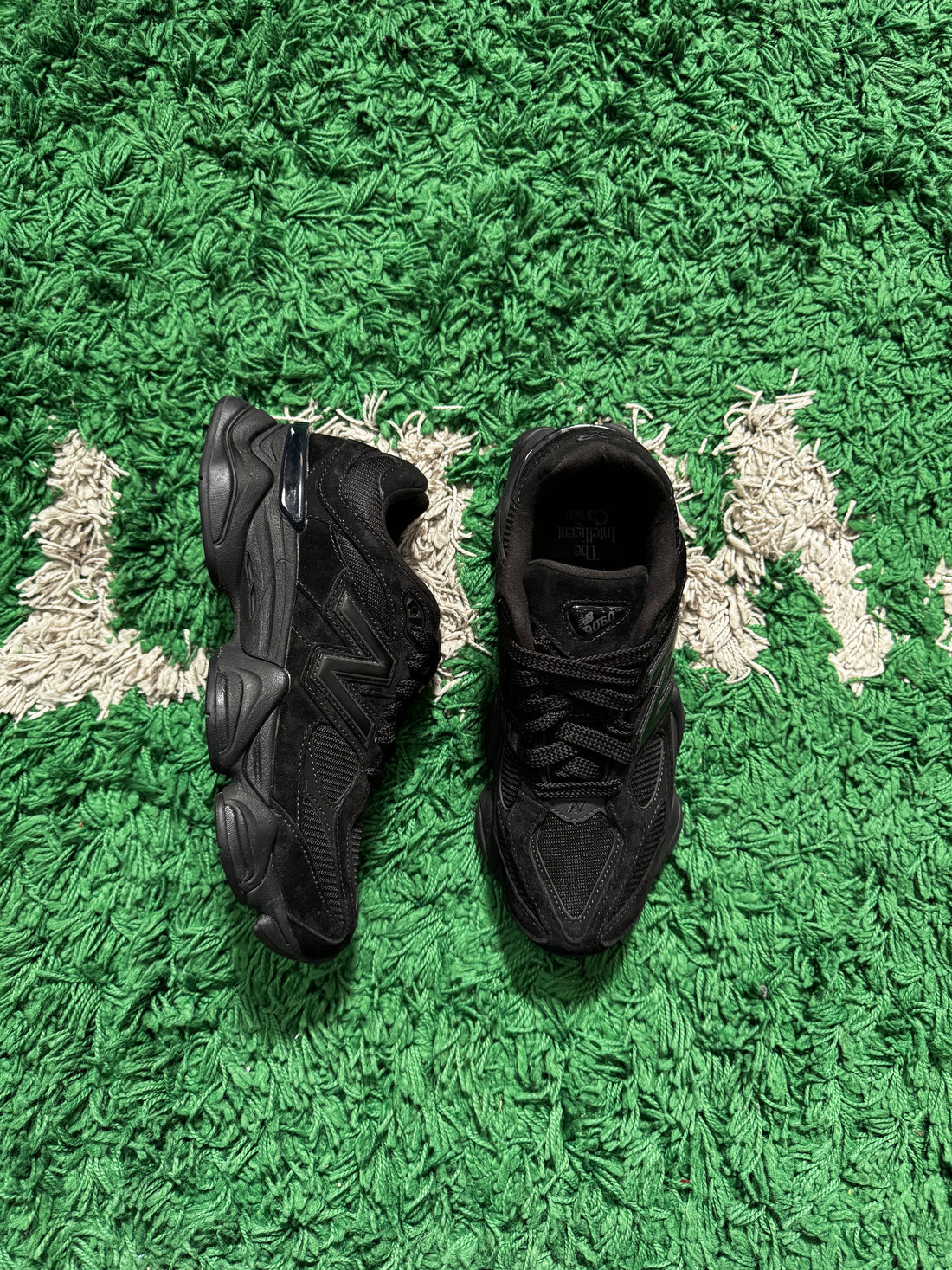 New Balance 9060 Triple Black (Worn once)