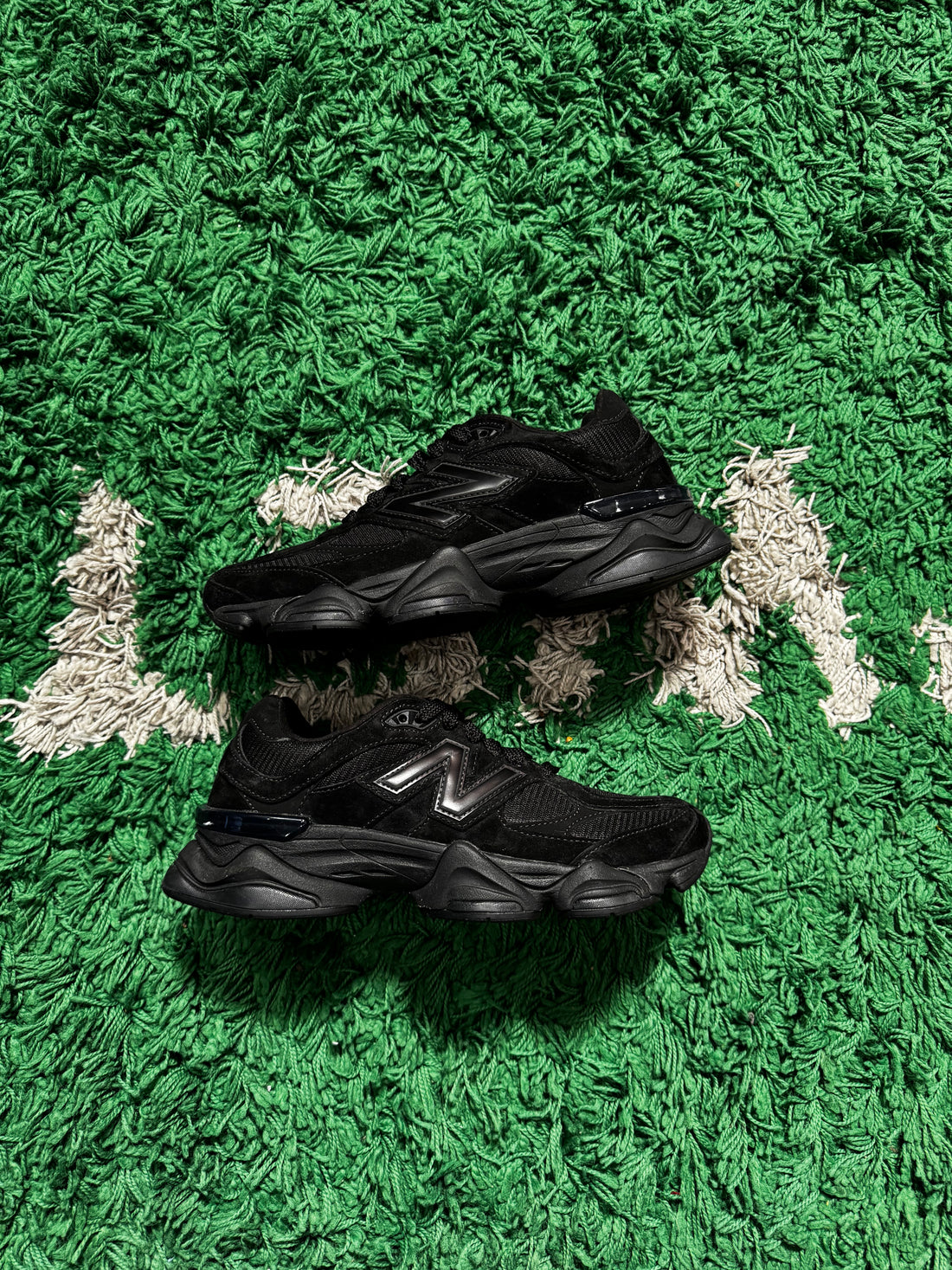 New Balance 9060 Triple Black (Worn once)