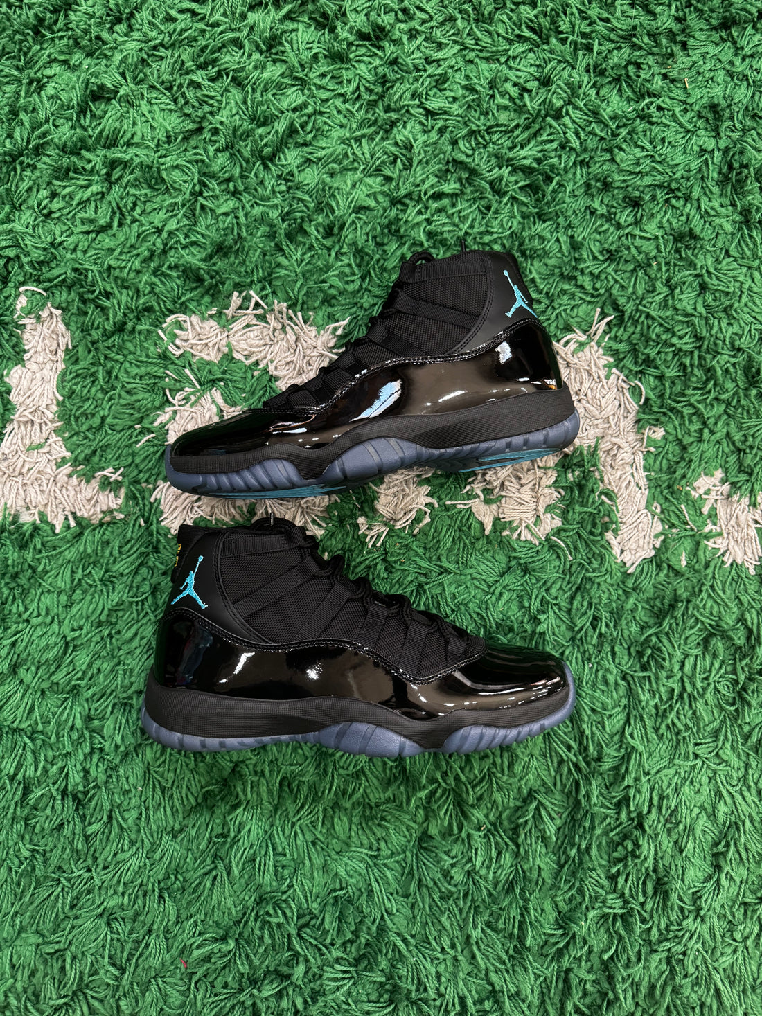Jordan 11 Gamma (Worn once)