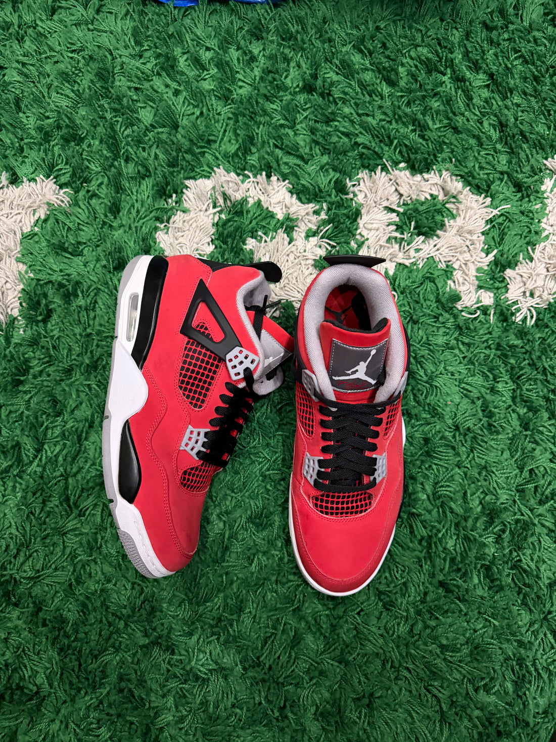 Jordan 4 Toro Bravo (VNDS)