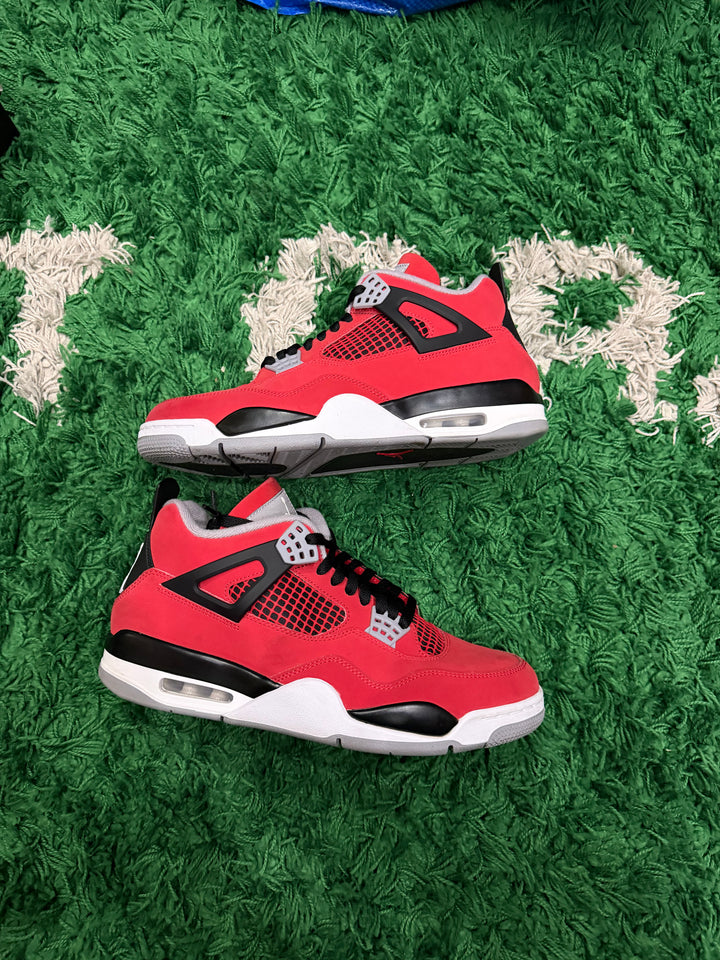 Jordan 4 Toro Bravo (VNDS)