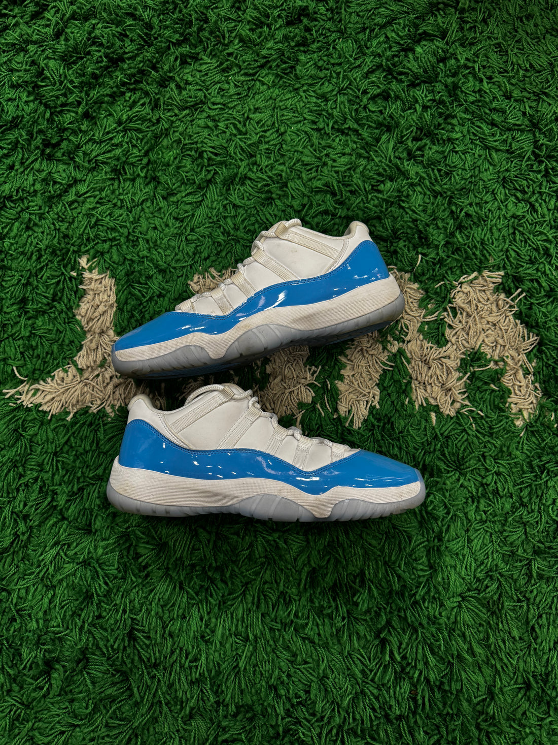 Jordan 11 Low University Blue (VNDS)