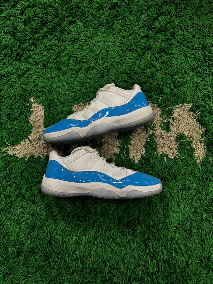 Jordan 11 Low University Blue (VNDS)