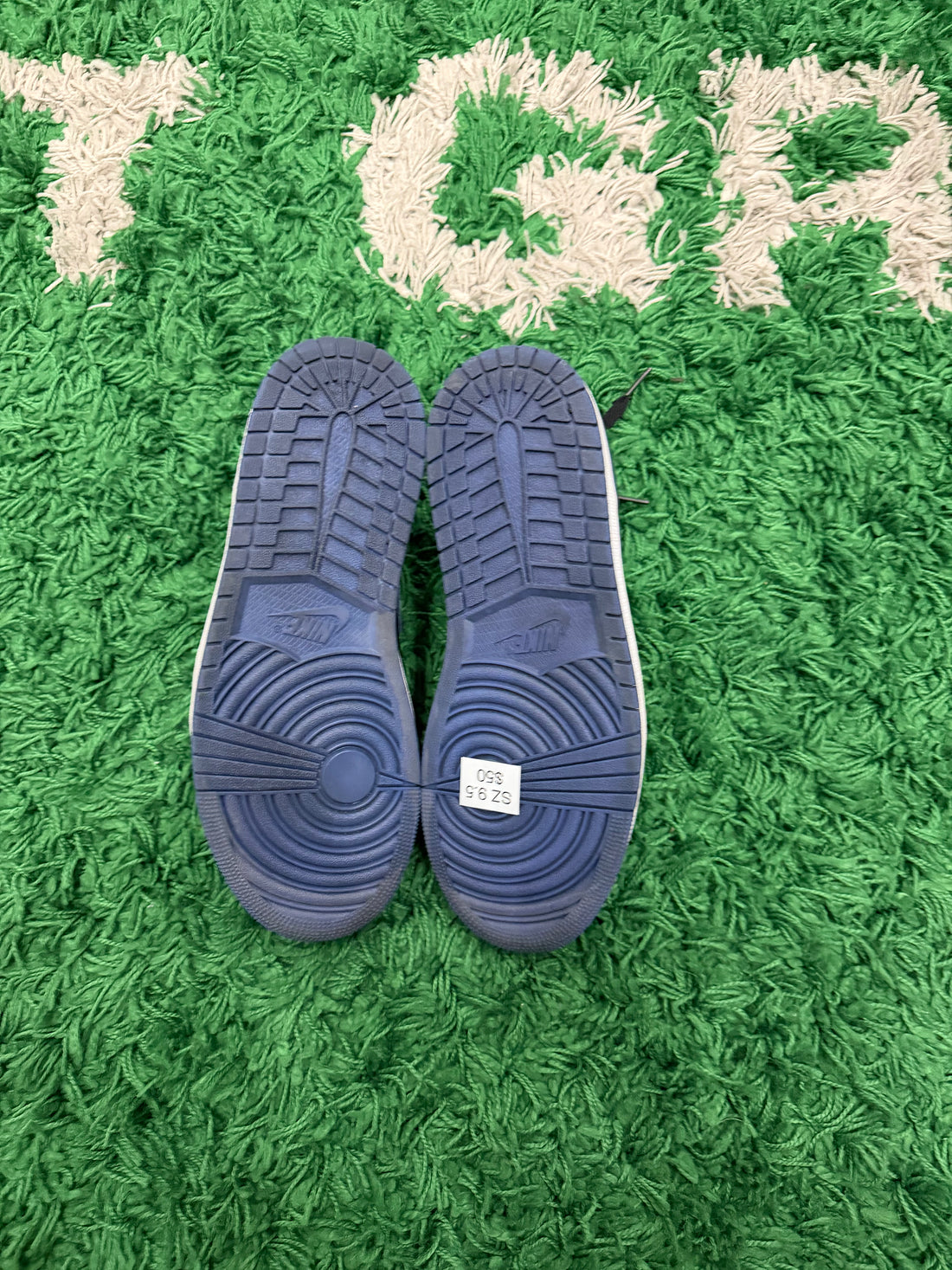 Jordan 1 Low Mystic Navy (VNDS)