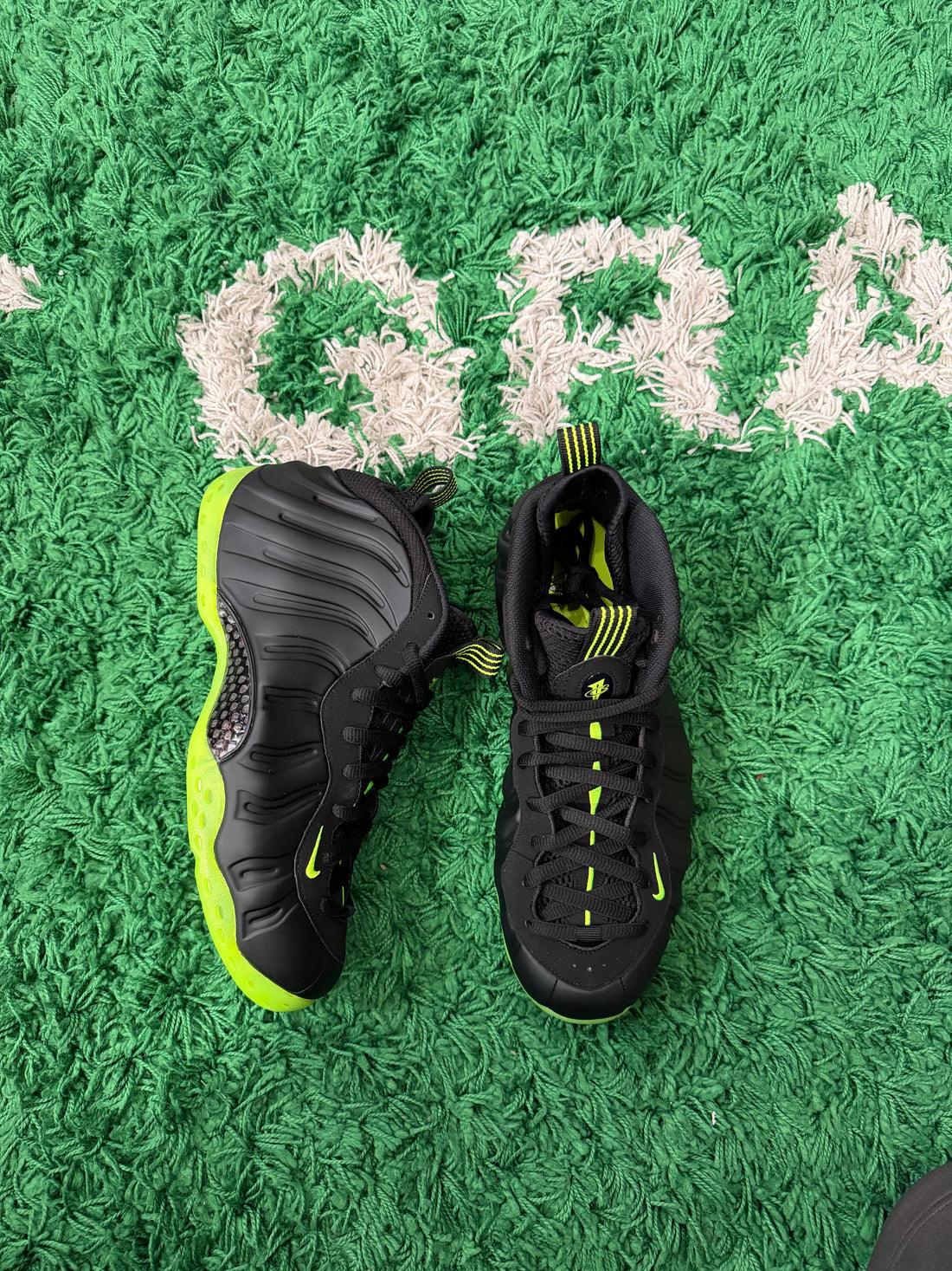 Nike Air Foamposite Black Volt (VNDS)