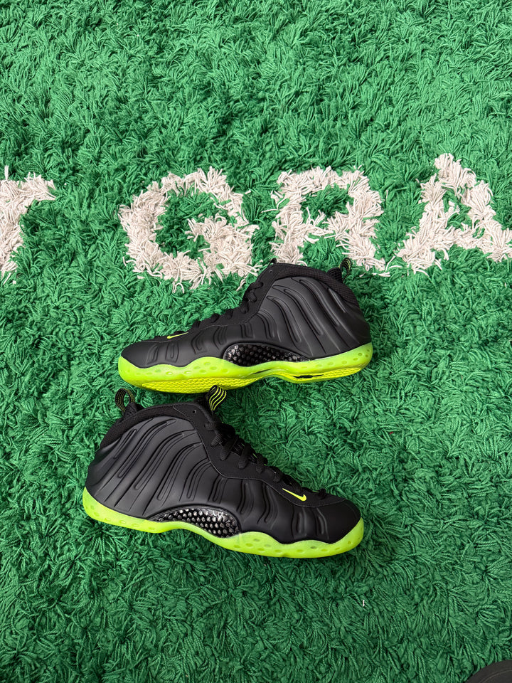 Nike Air Foamposite Black Volt (VNDS)