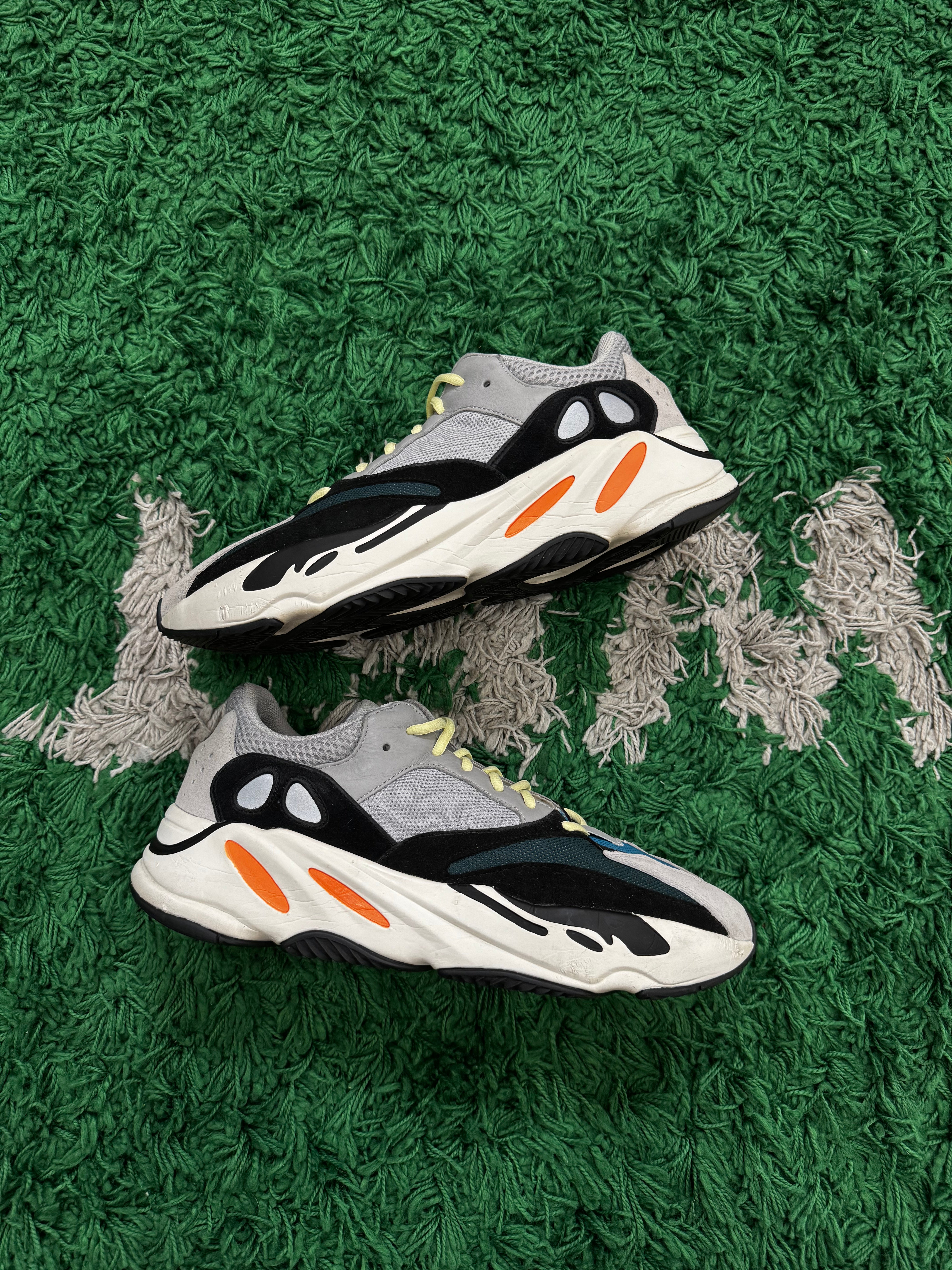 Yeezy 700 Wave Runner (NDS)