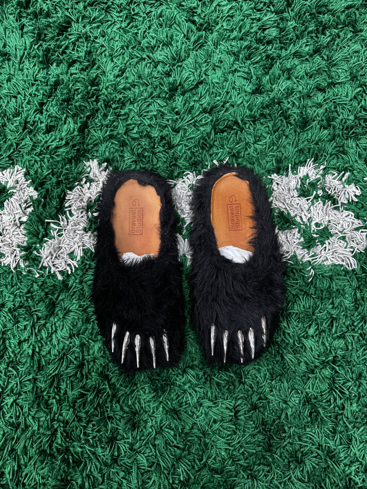 Bravest Studios Bear Claw Mule Black (VNDS)