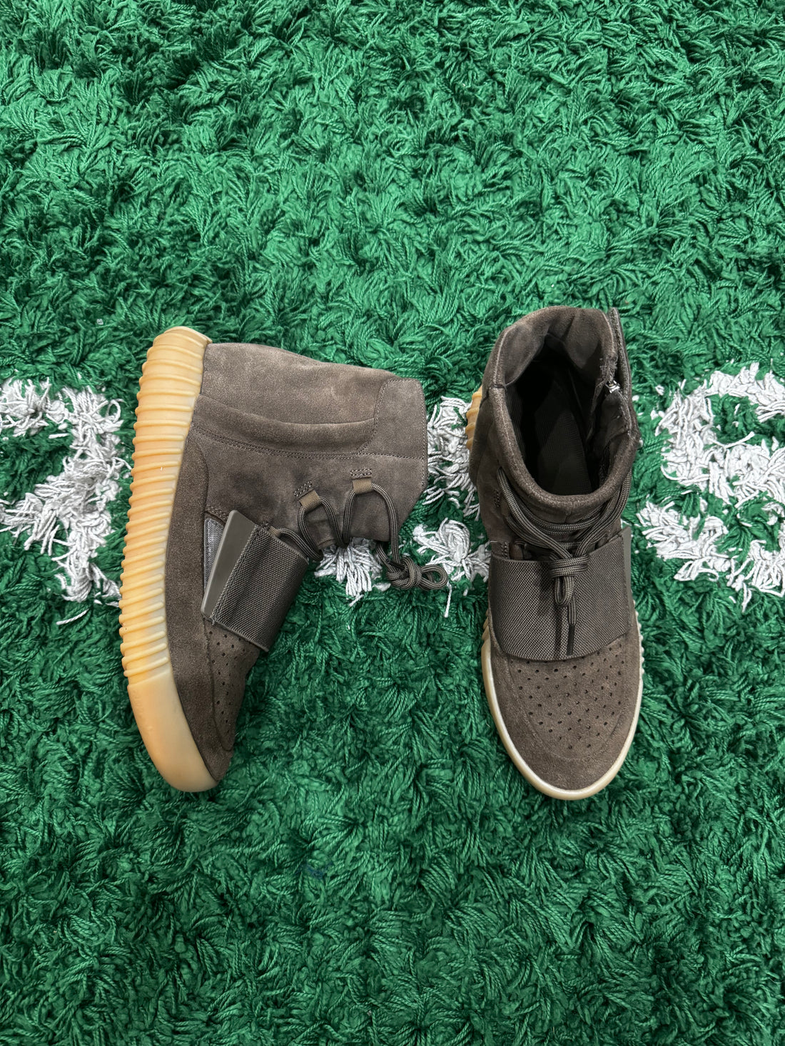 Yeezy 750 Chocolate (VNDS)