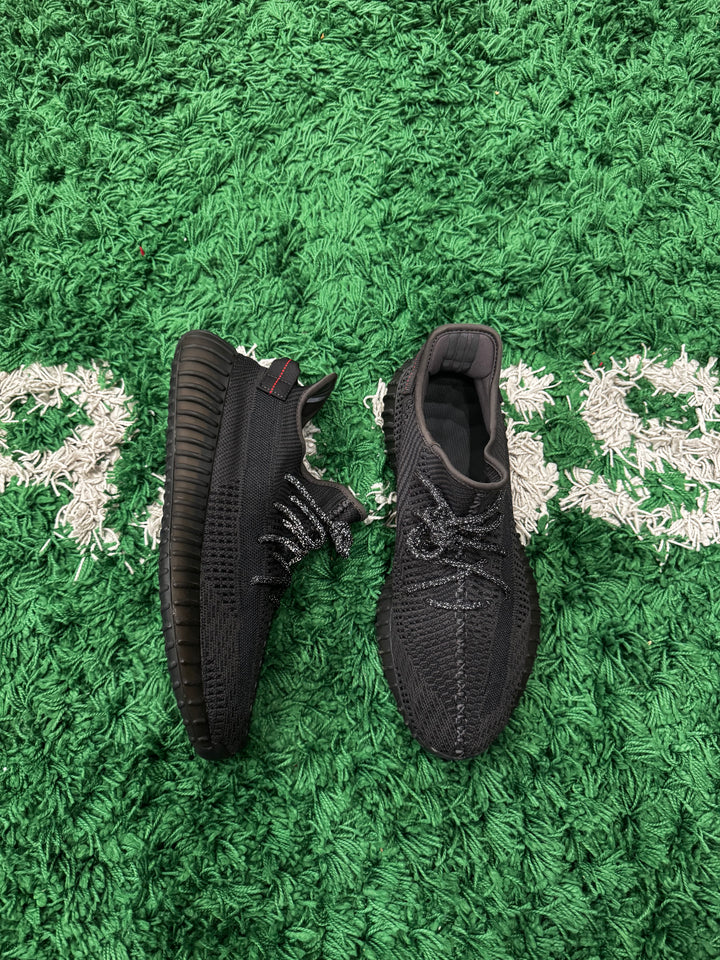 Yeezy 350 Black (Non-Reflective) (VNDS)