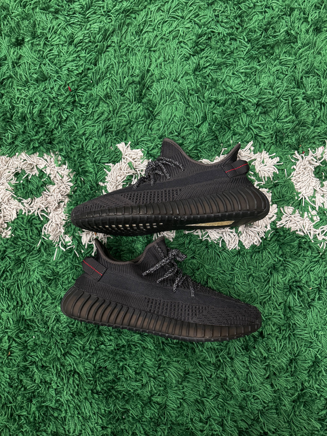 Yeezy 350 Black (Non-Reflective) (VNDS)