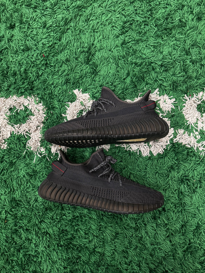 Yeezy 350 Black (Non-Reflective) (VNDS)