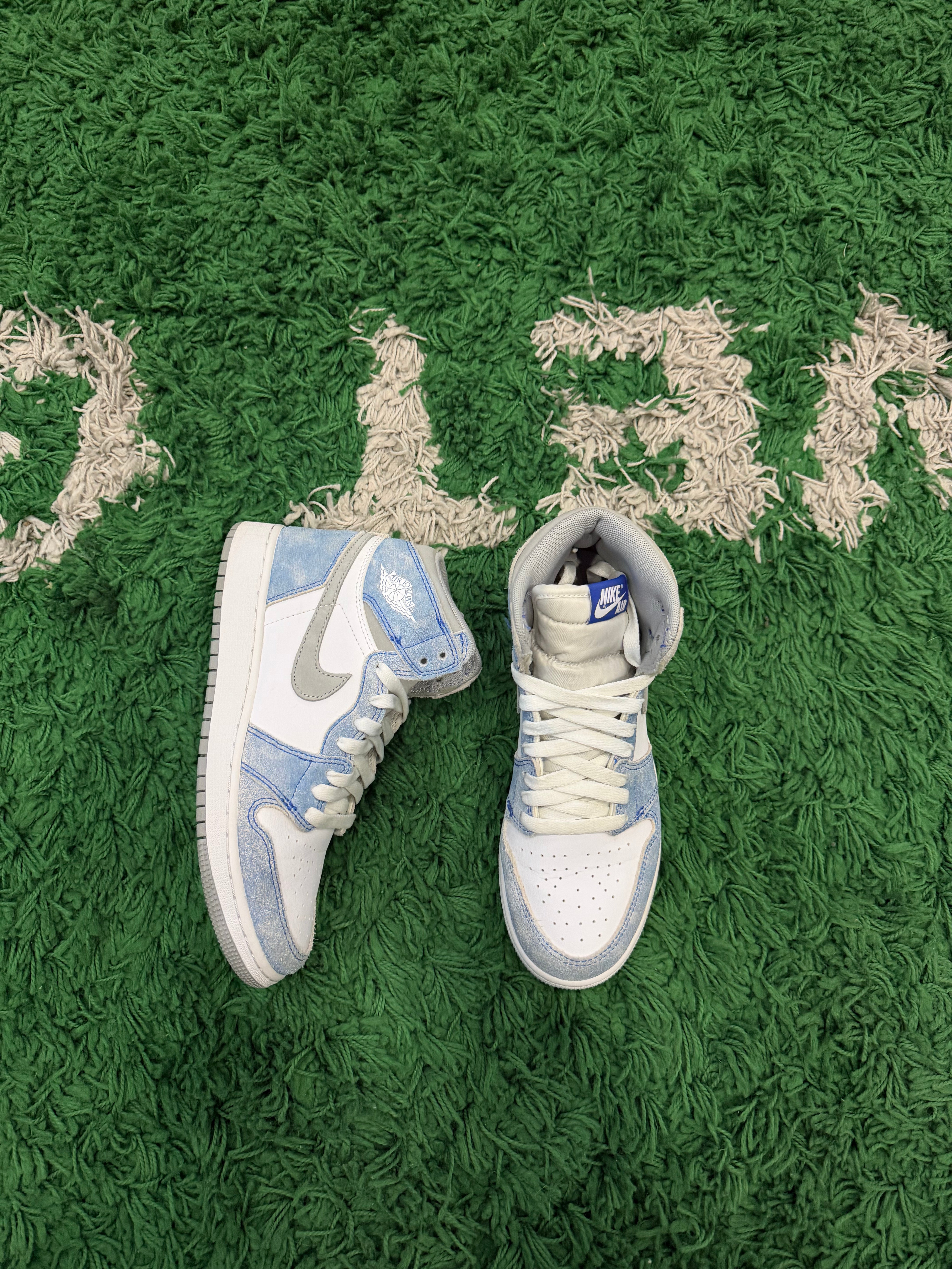 Jordan 1 Hyper Royal (VNDS)