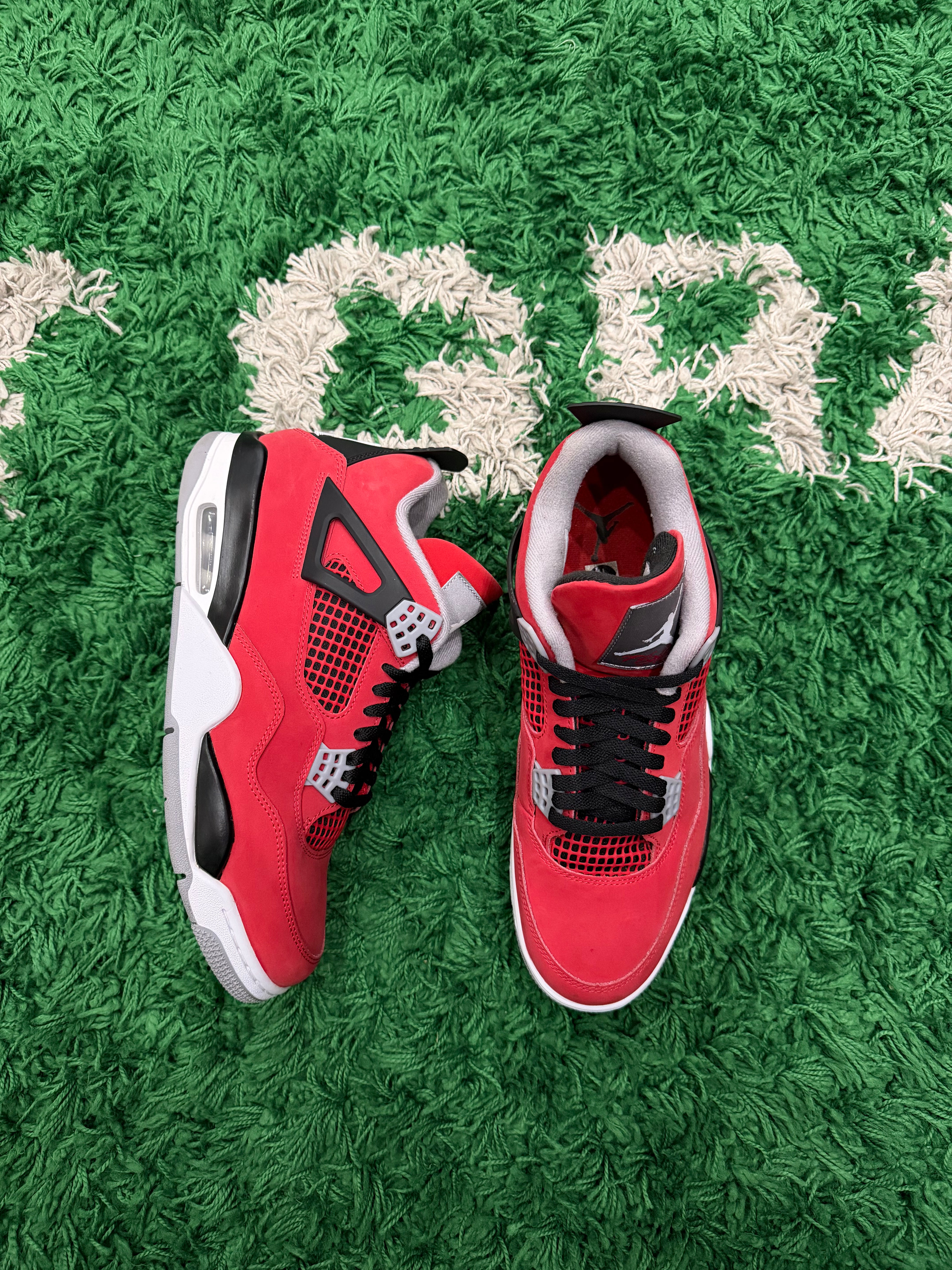Jordan 4 Toro Bravo (VNDS)