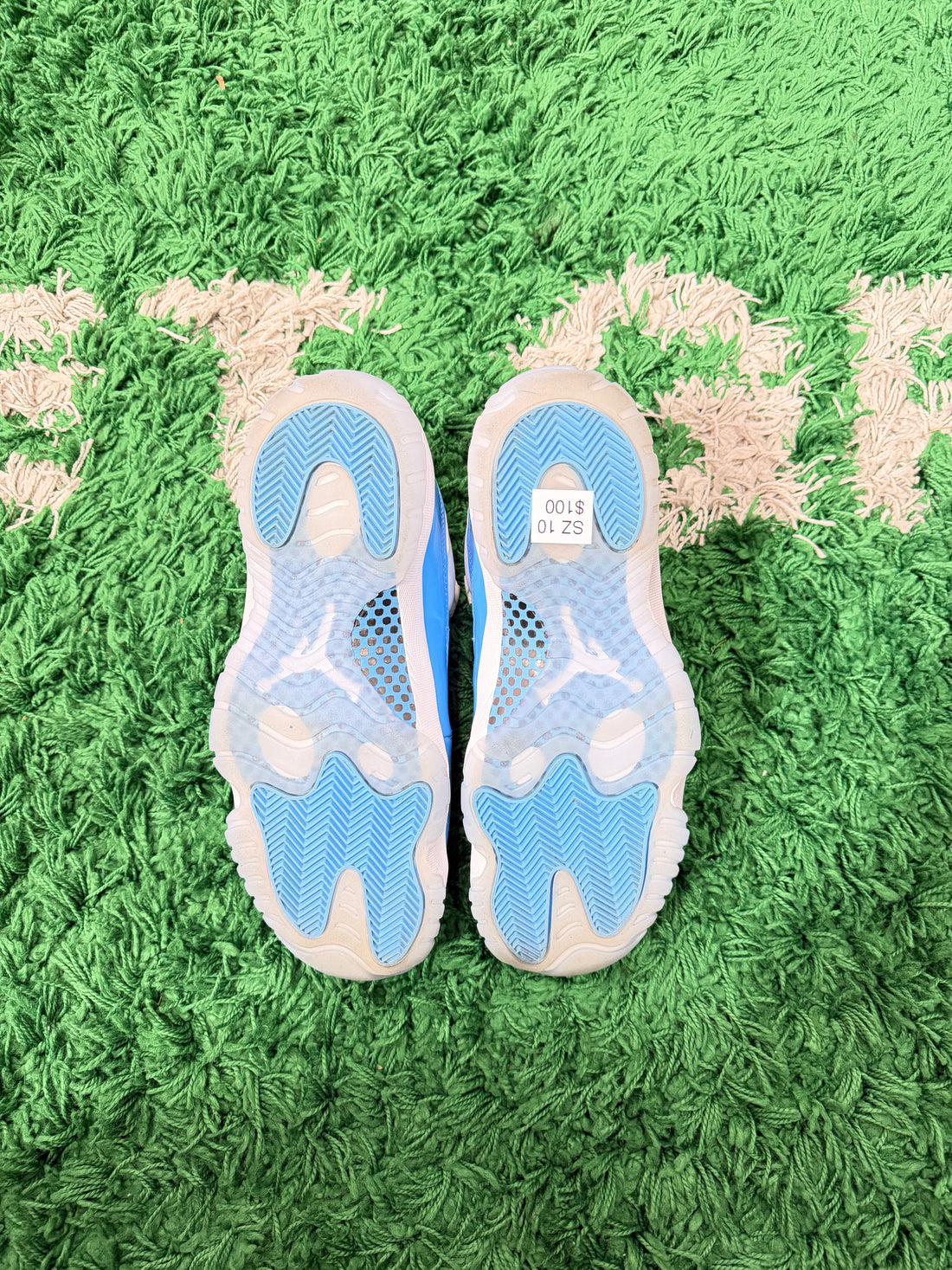 Jordan 11 Low University Blue (VNDS)