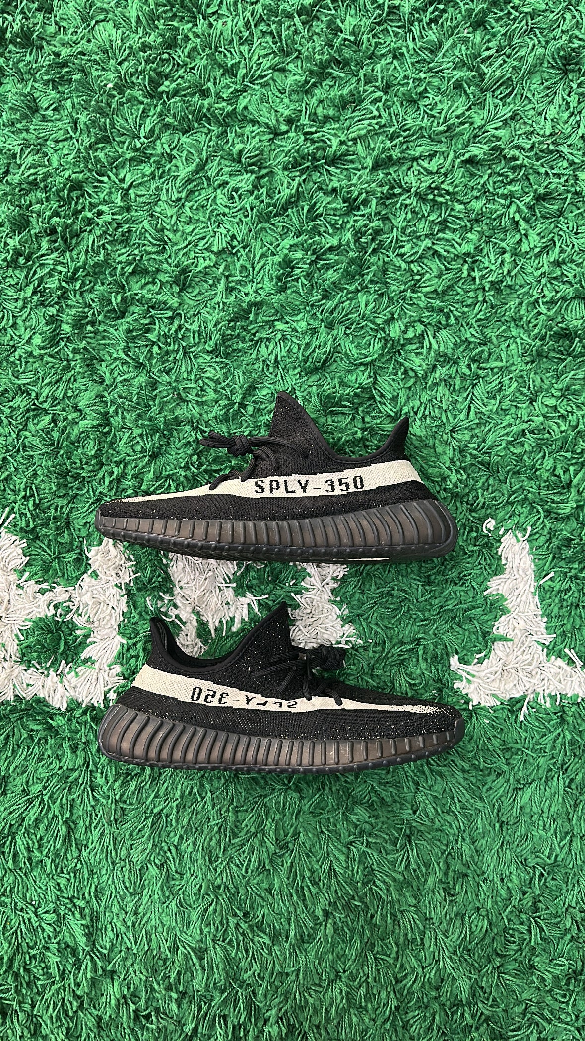 Yeezy 350 Core Black (VNDS)