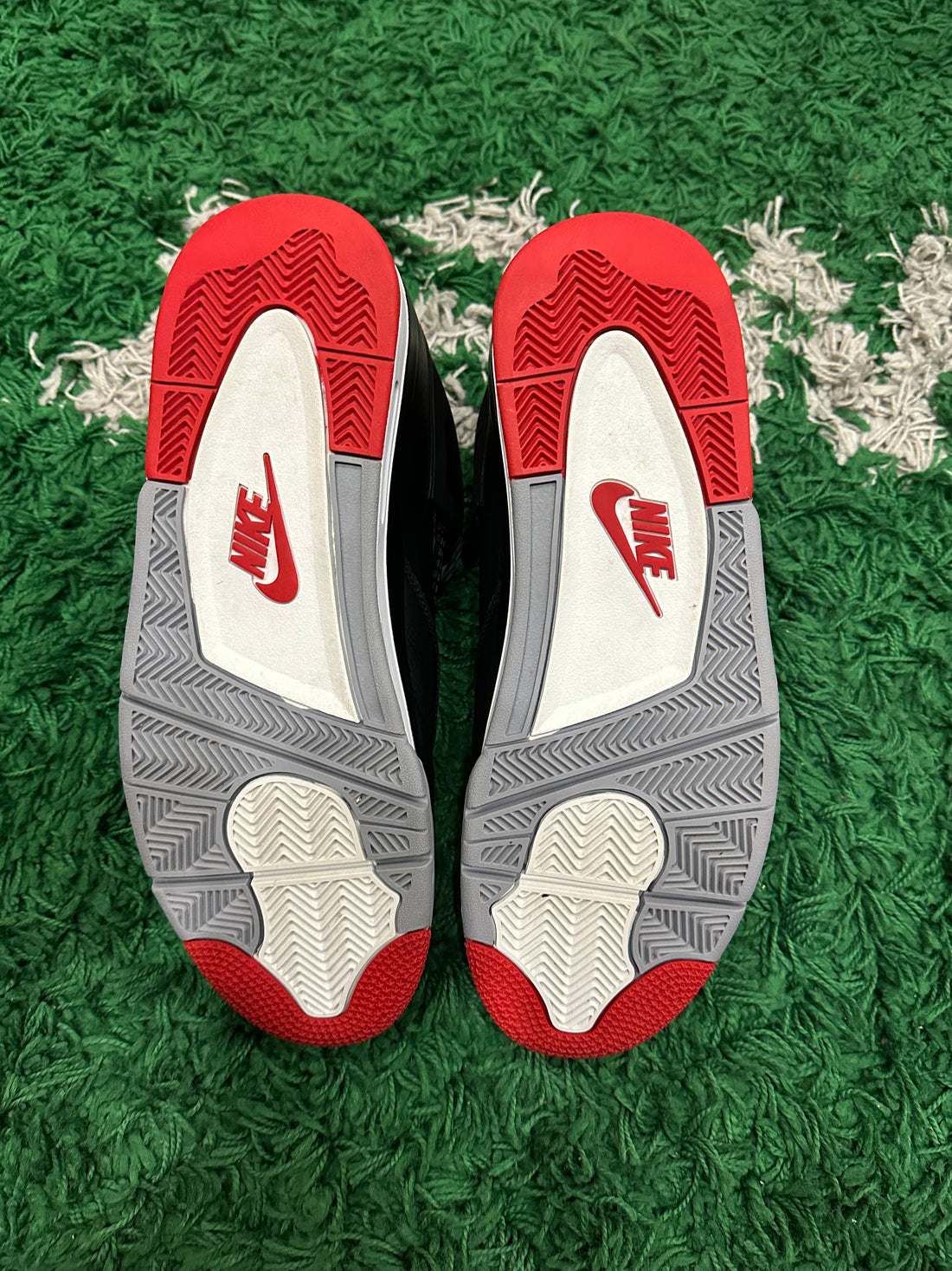 Jordan 4 Bred Reimagined (VNDS)