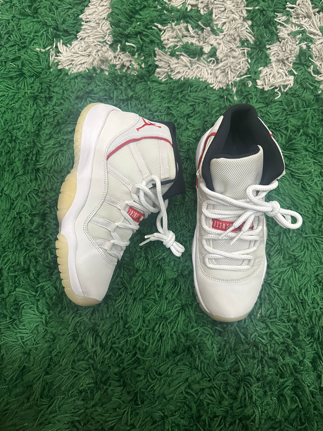 Jordan 11 Platinum Tint (VNDS)