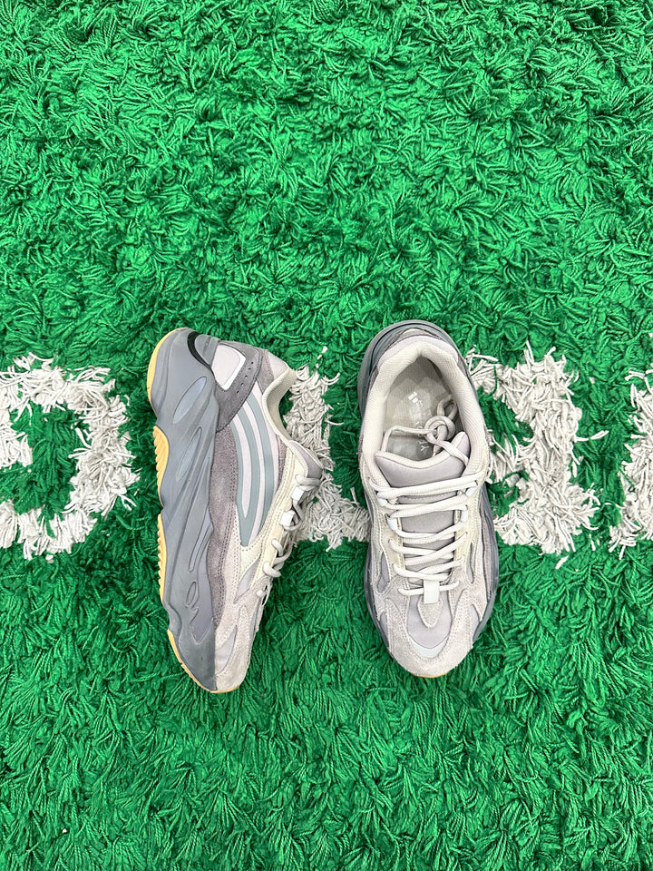 VNDS Yeezy 700 “ tephra “