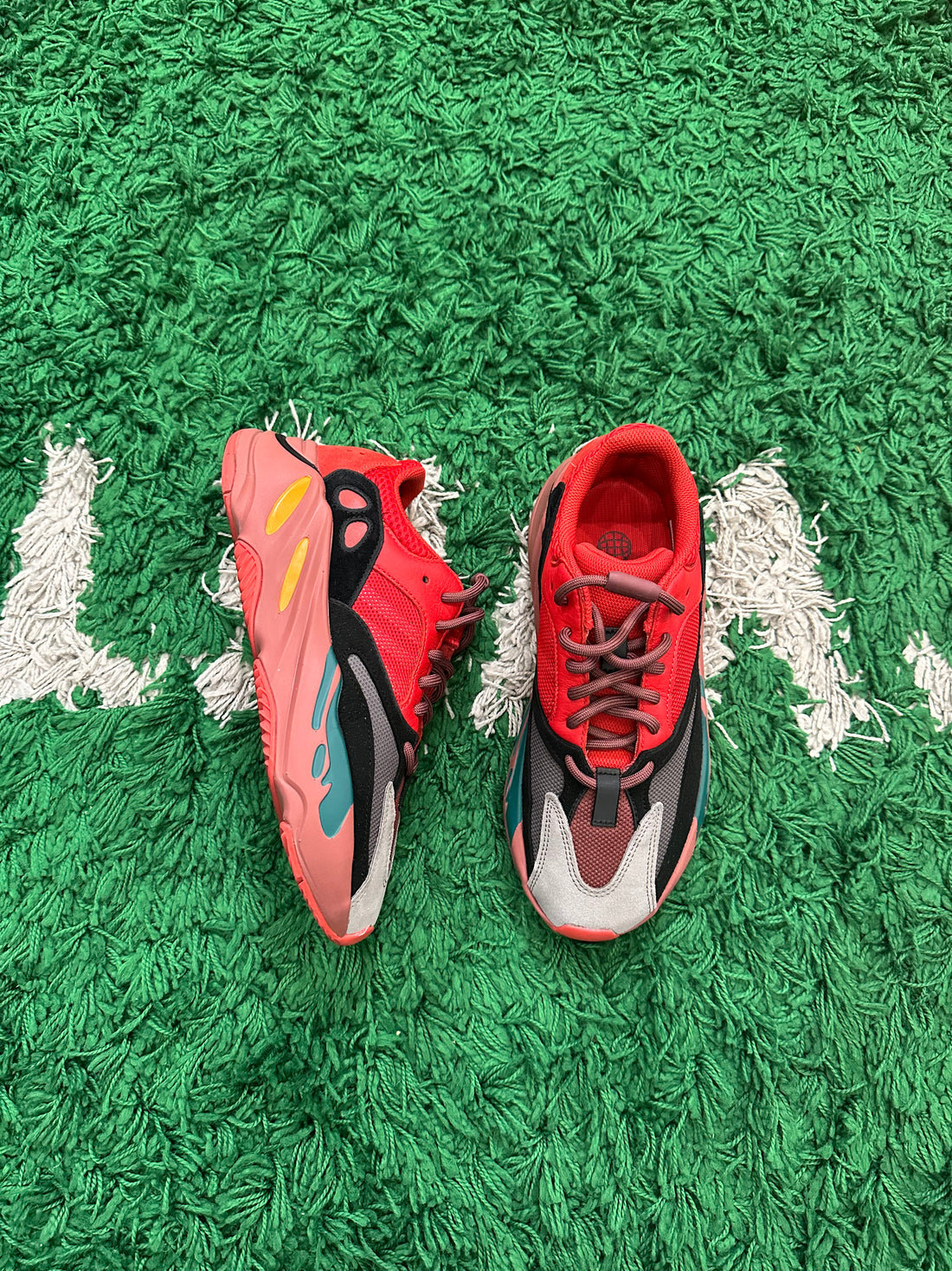 Yeezy 700 Hi-Res Red (VNDS)