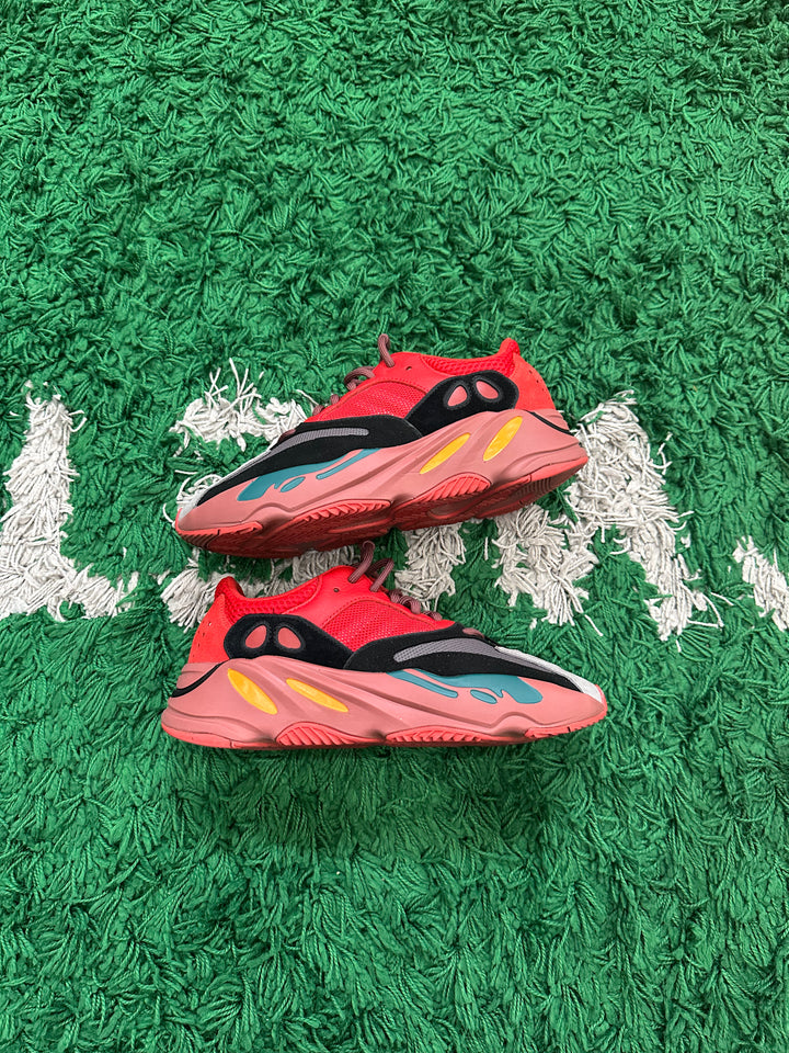 Yeezy 700 Hi-Res Red (VNDS)