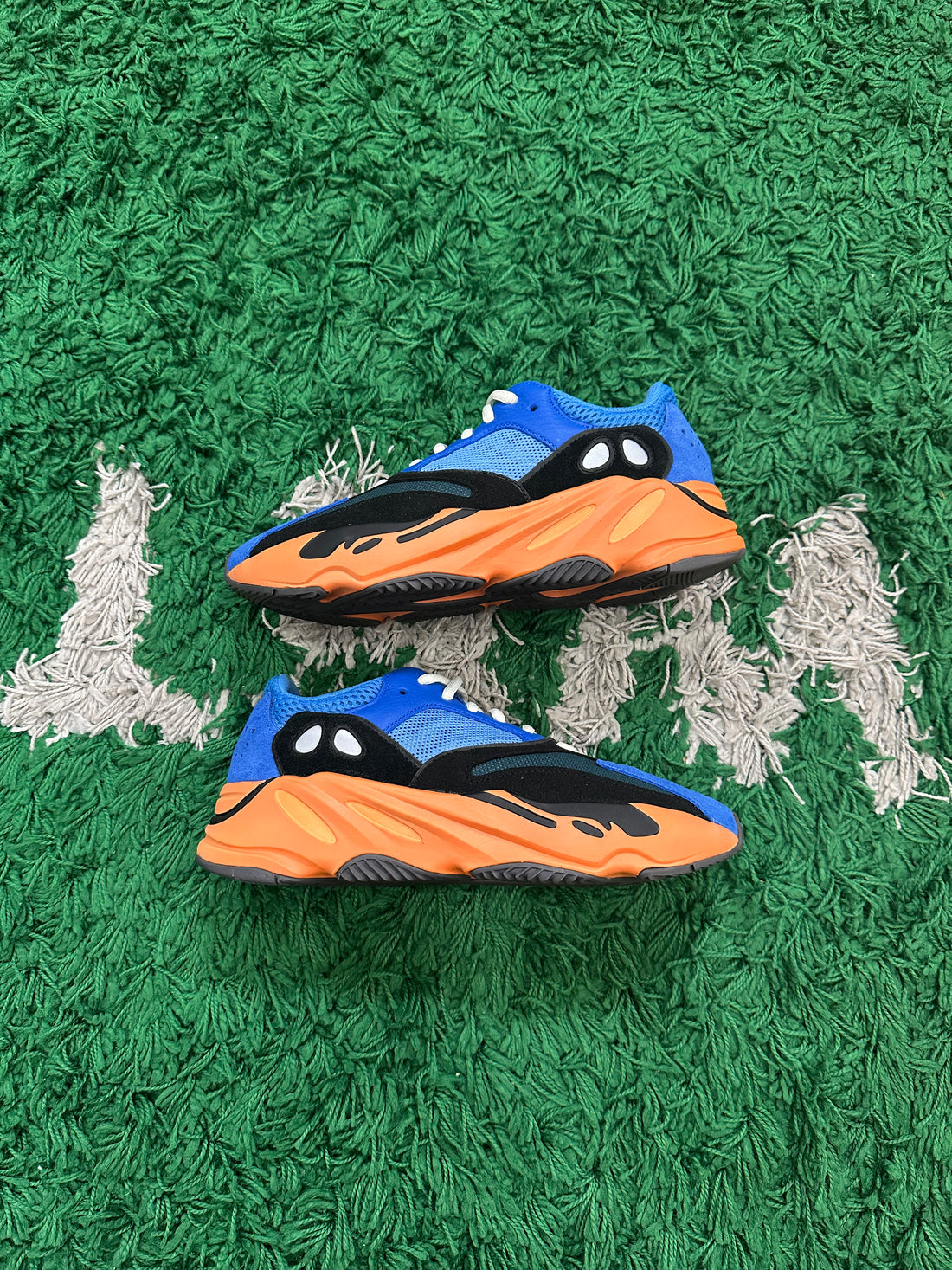Yeezy 700 Bright Blue (VNDS)