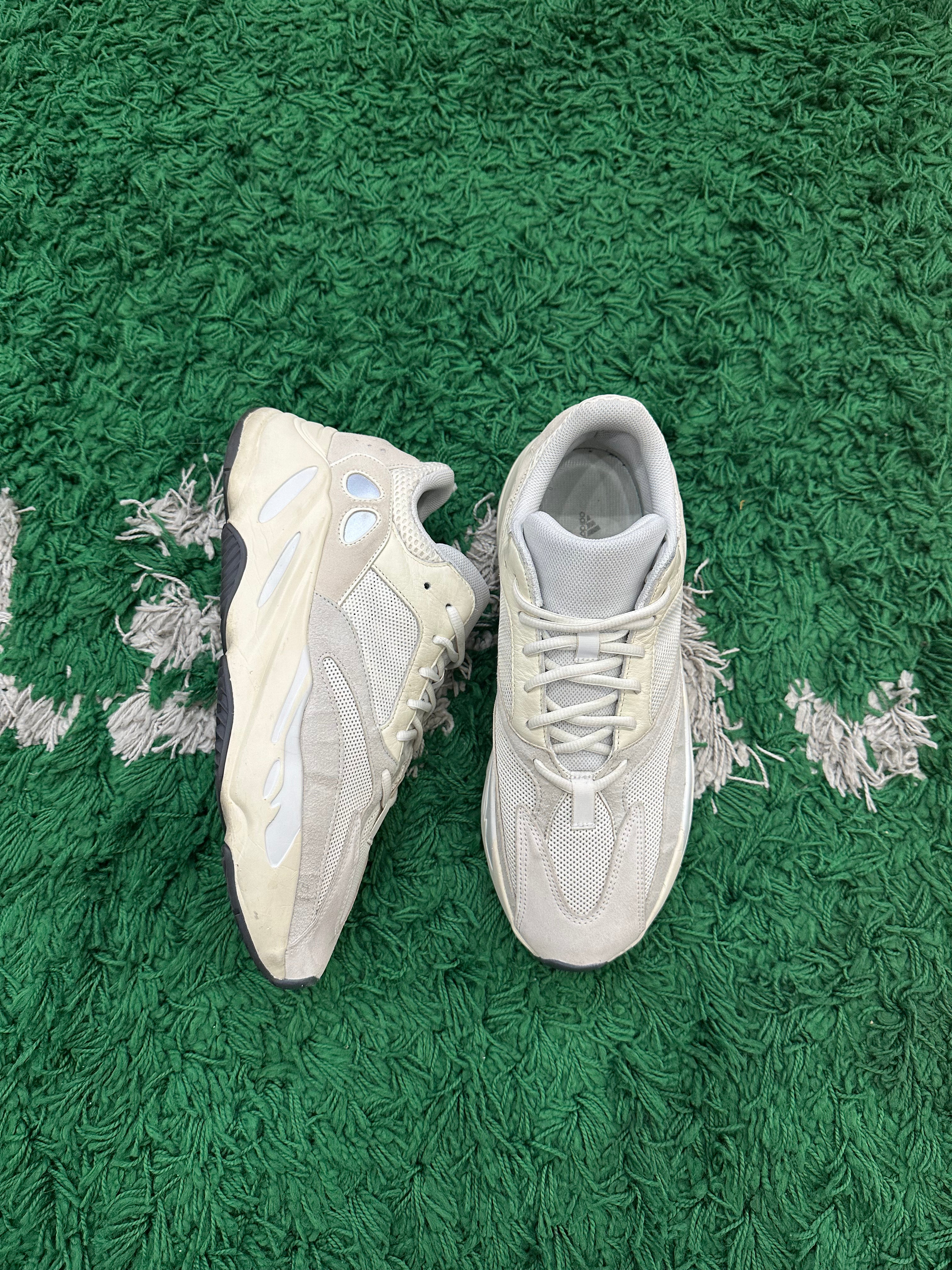 Yeezy 700 Analog (NDS)
