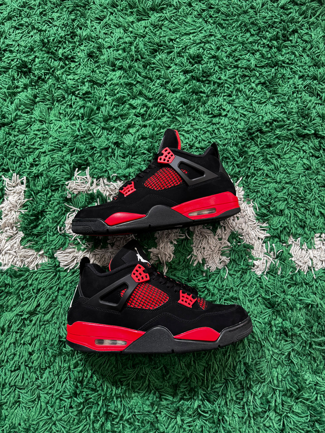 Jordan 4 Red Thunder (Preowned)