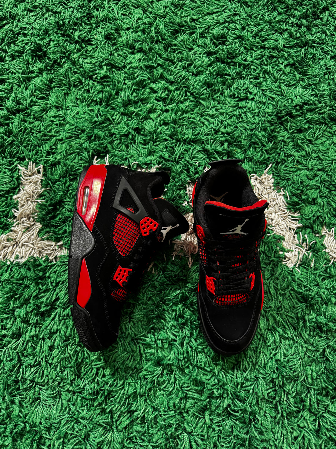 Jordan 4 Red Thunder (Preowned)