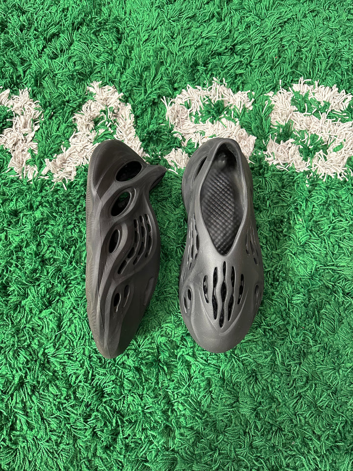 Yeezy Foam RNR Onyx (VNDS)